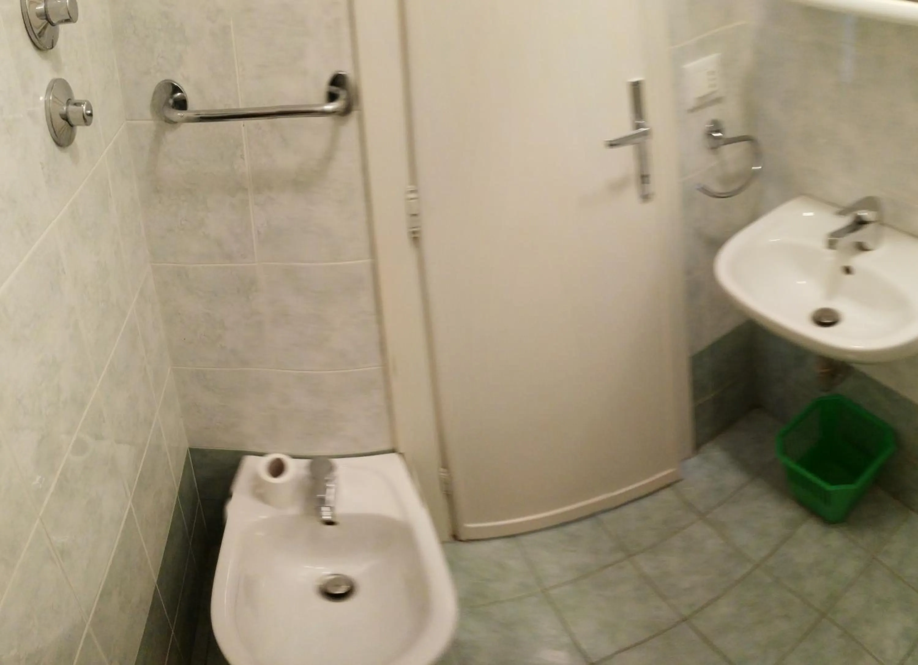 Bathroom in Residence Hotel Vittoria