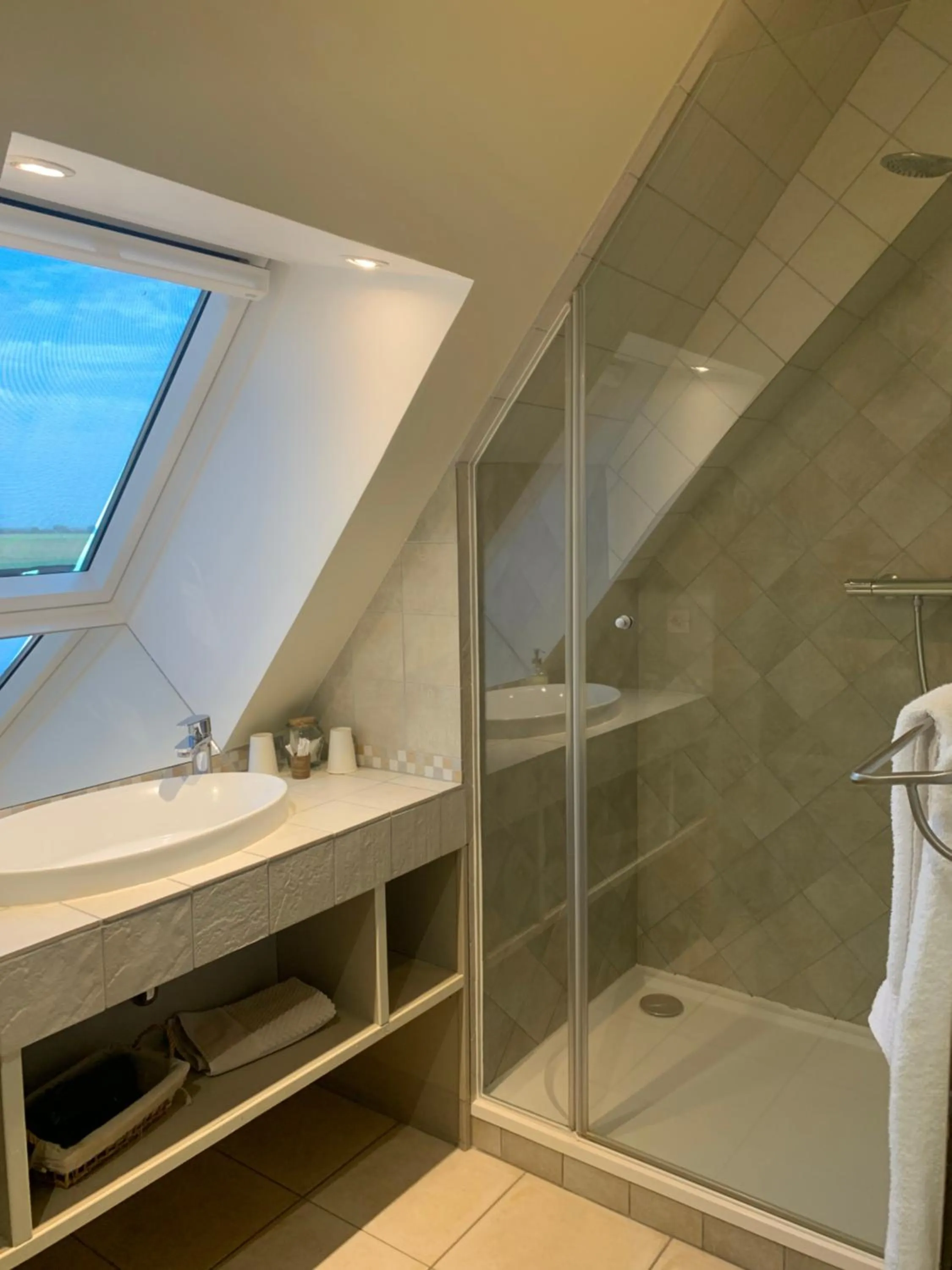 Shower in La Bihourderie