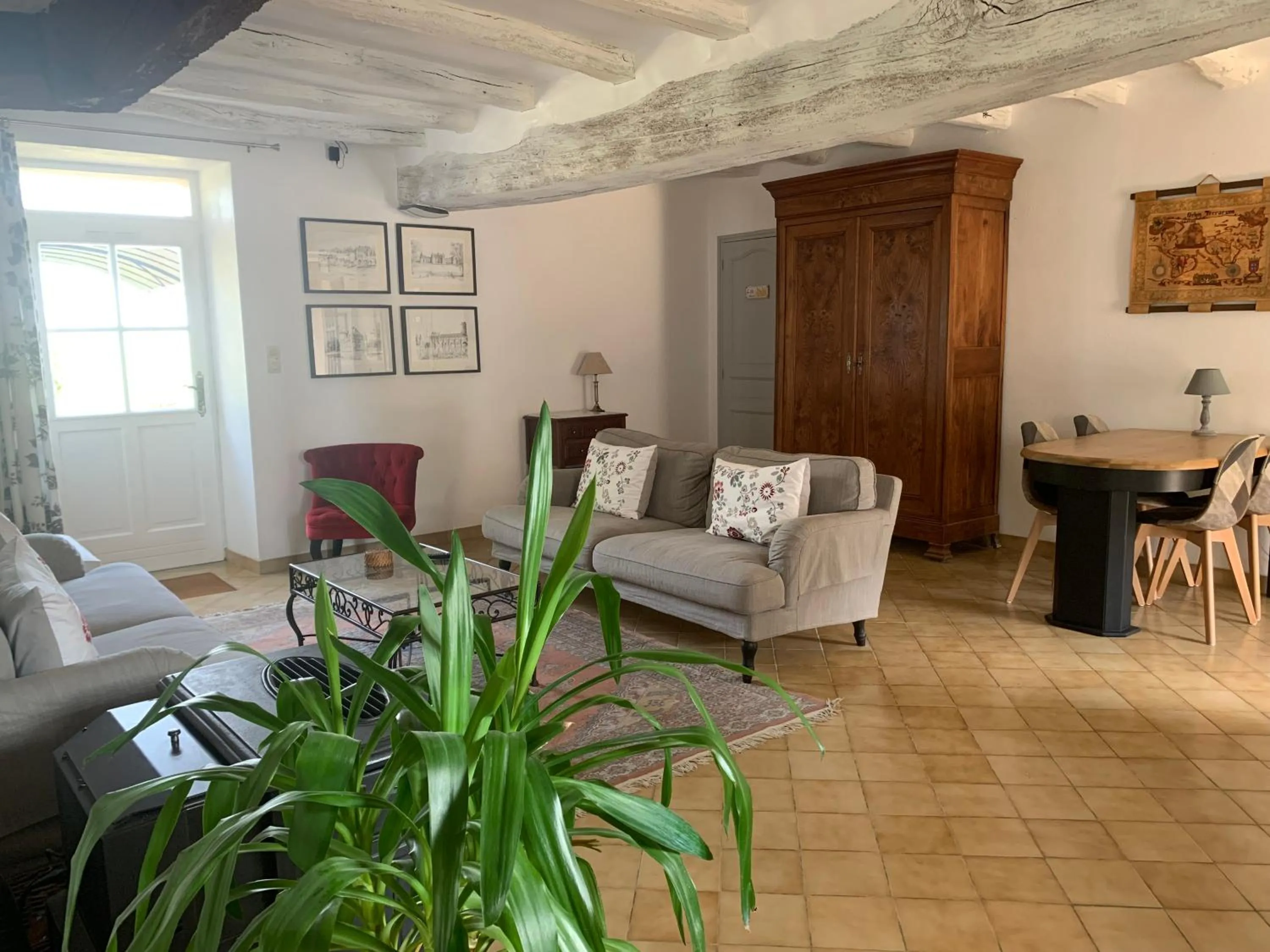 Seating area in La Bihourderie