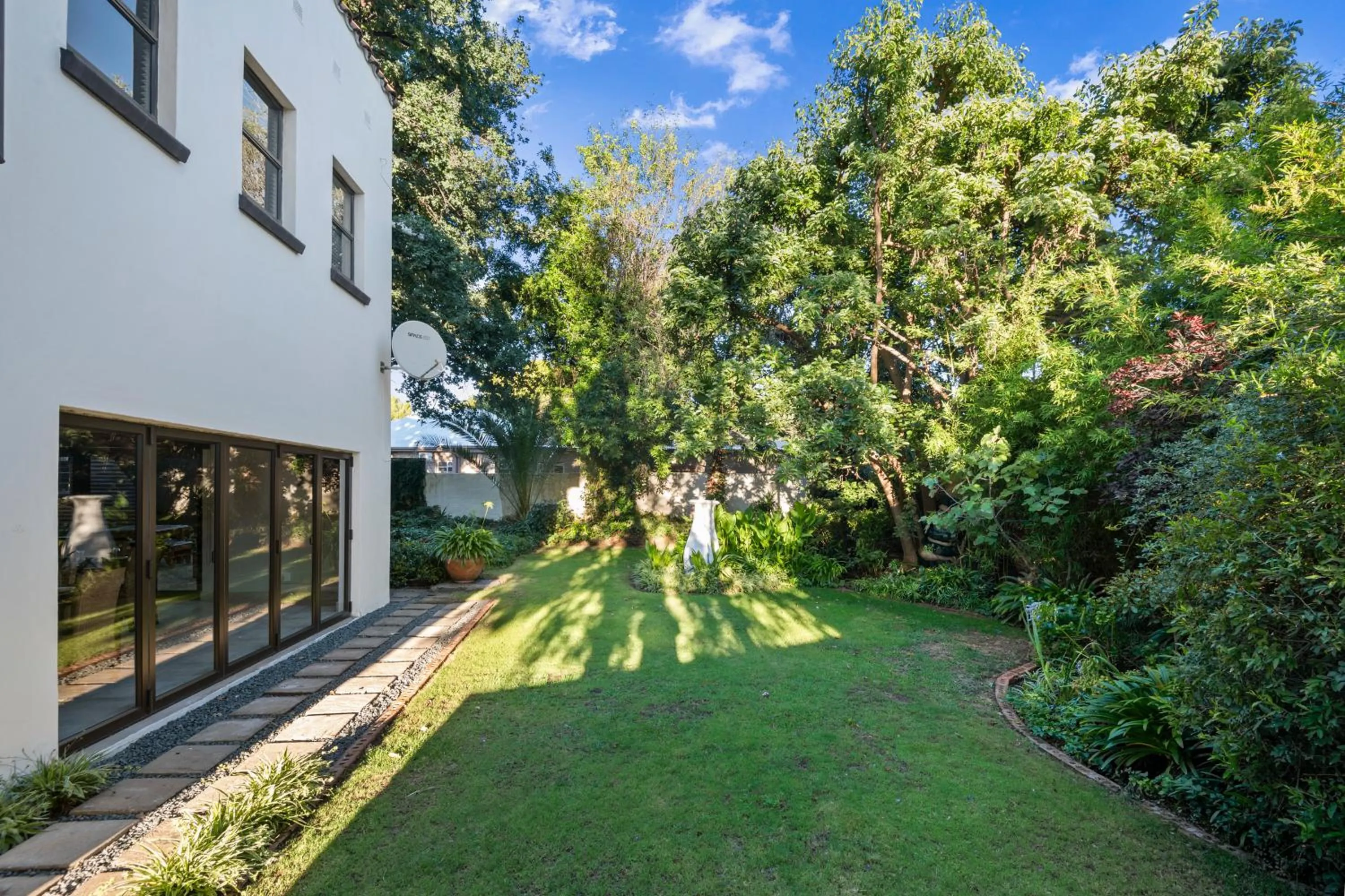 Garden in De Akker Guest House