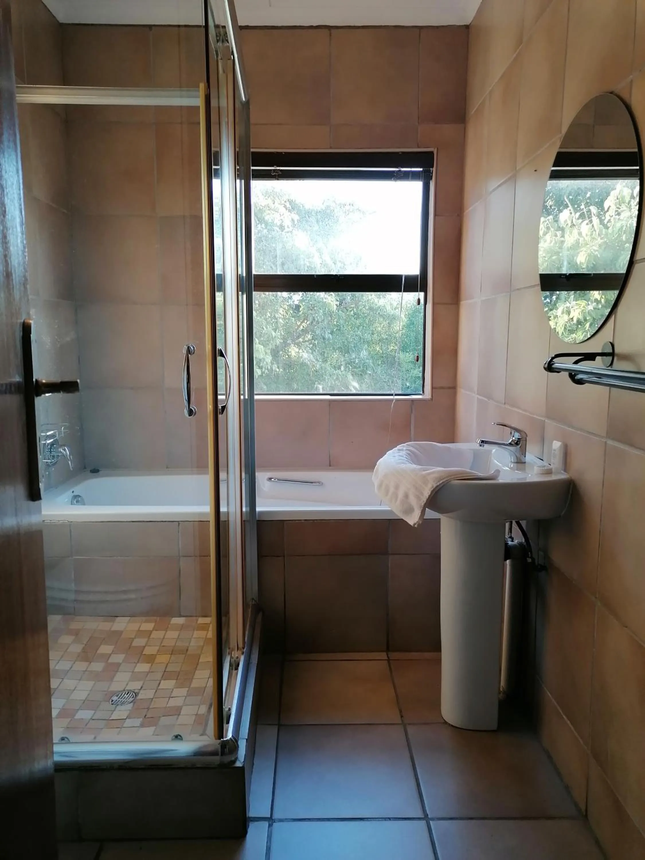 Bathroom in De Akker Guest House