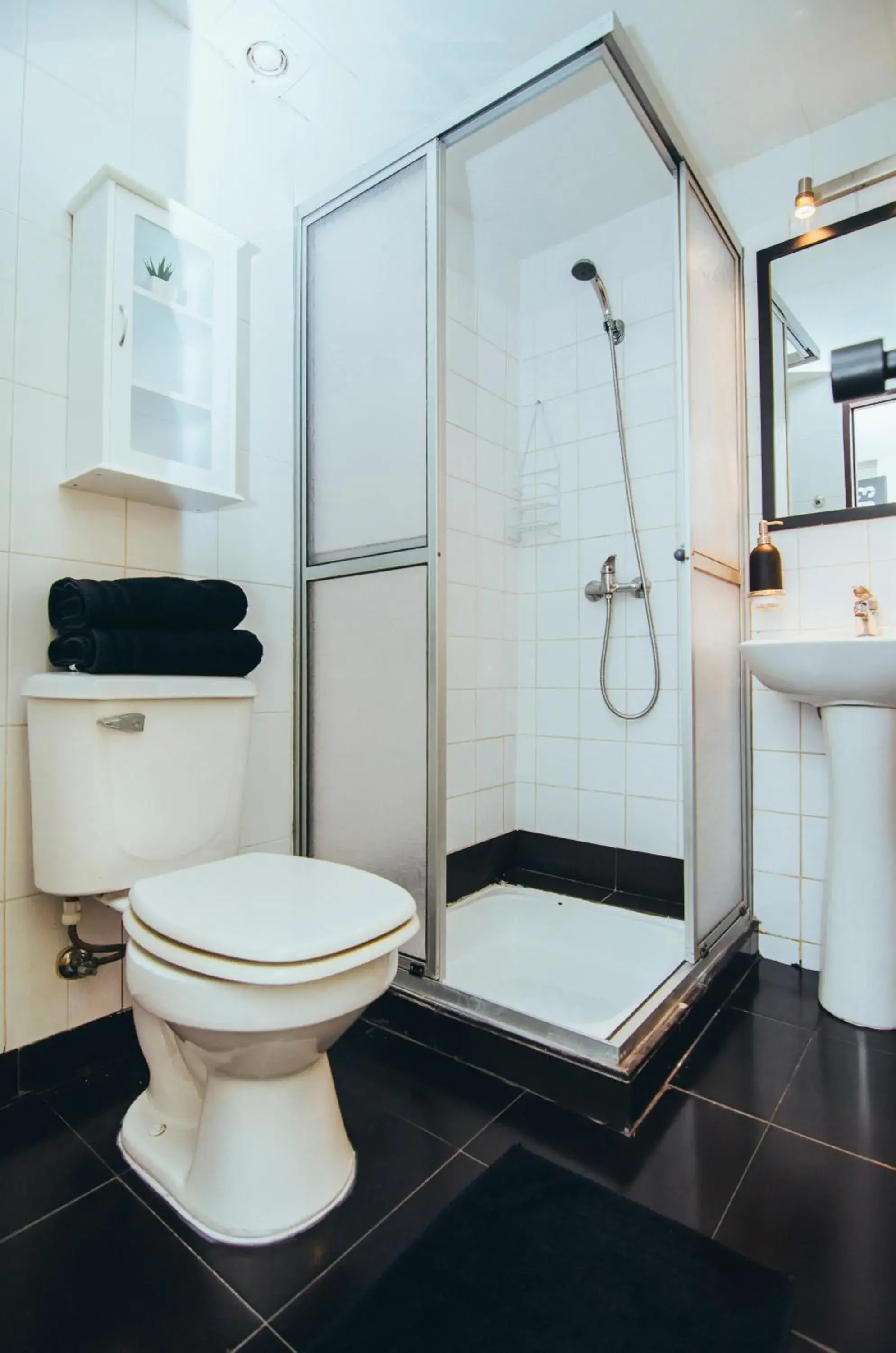 Twin Room with Private Bathroom in La Joya Hostel Twin Room with Private Bathroom in La Joya Hostel