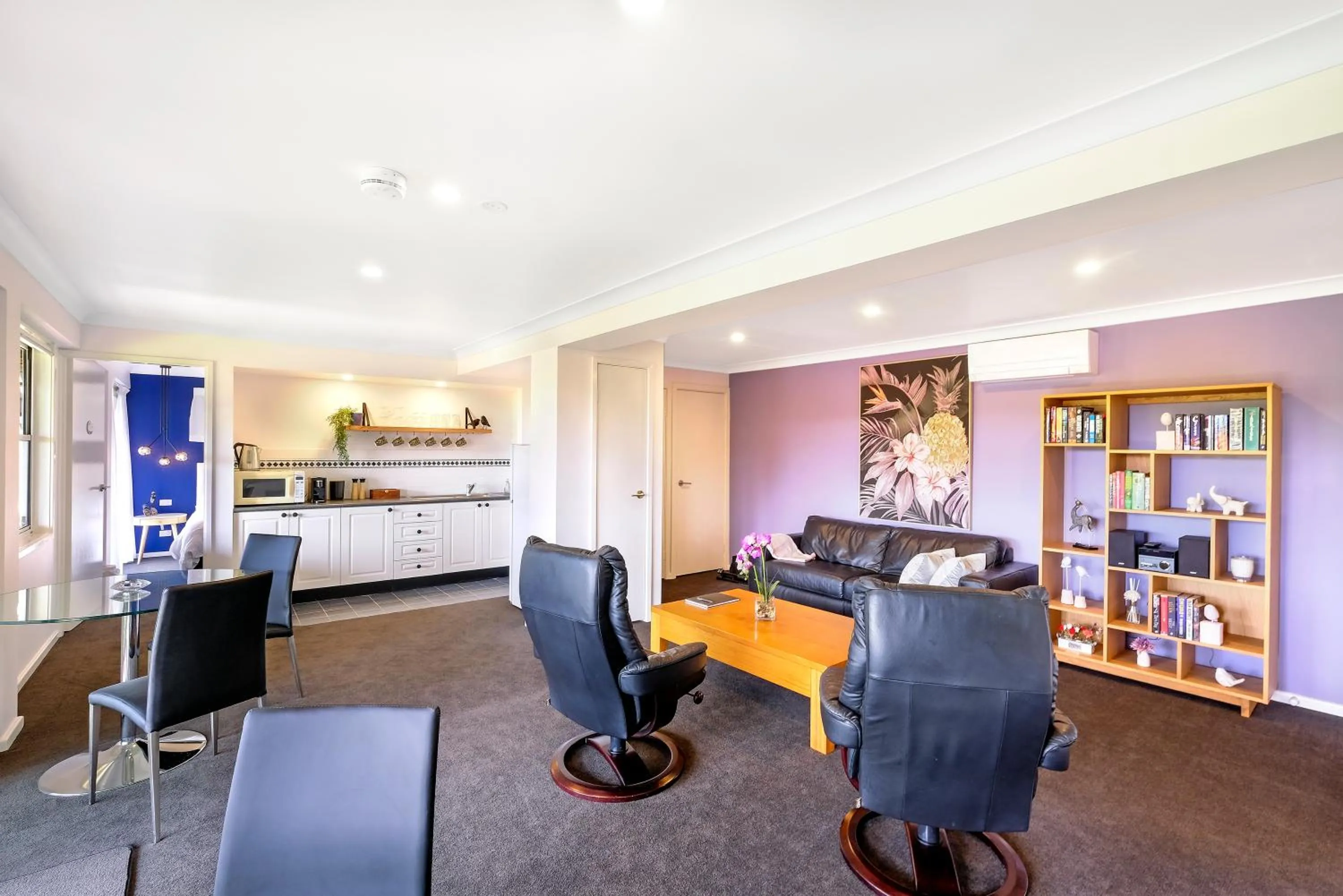 Communal lounge/ TV room in Valley View Bed and Breakfast