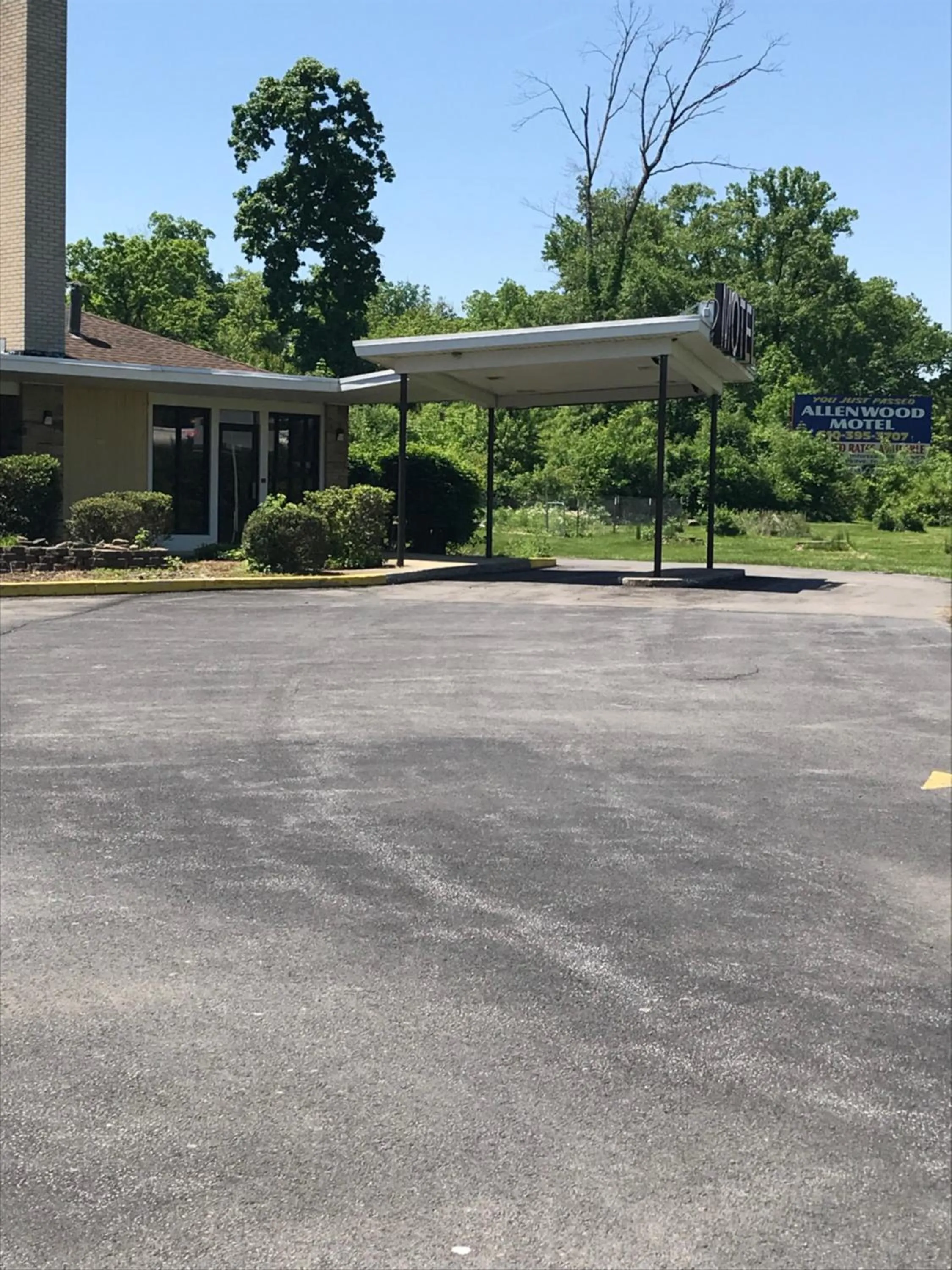 Property building in Allenwood Motel