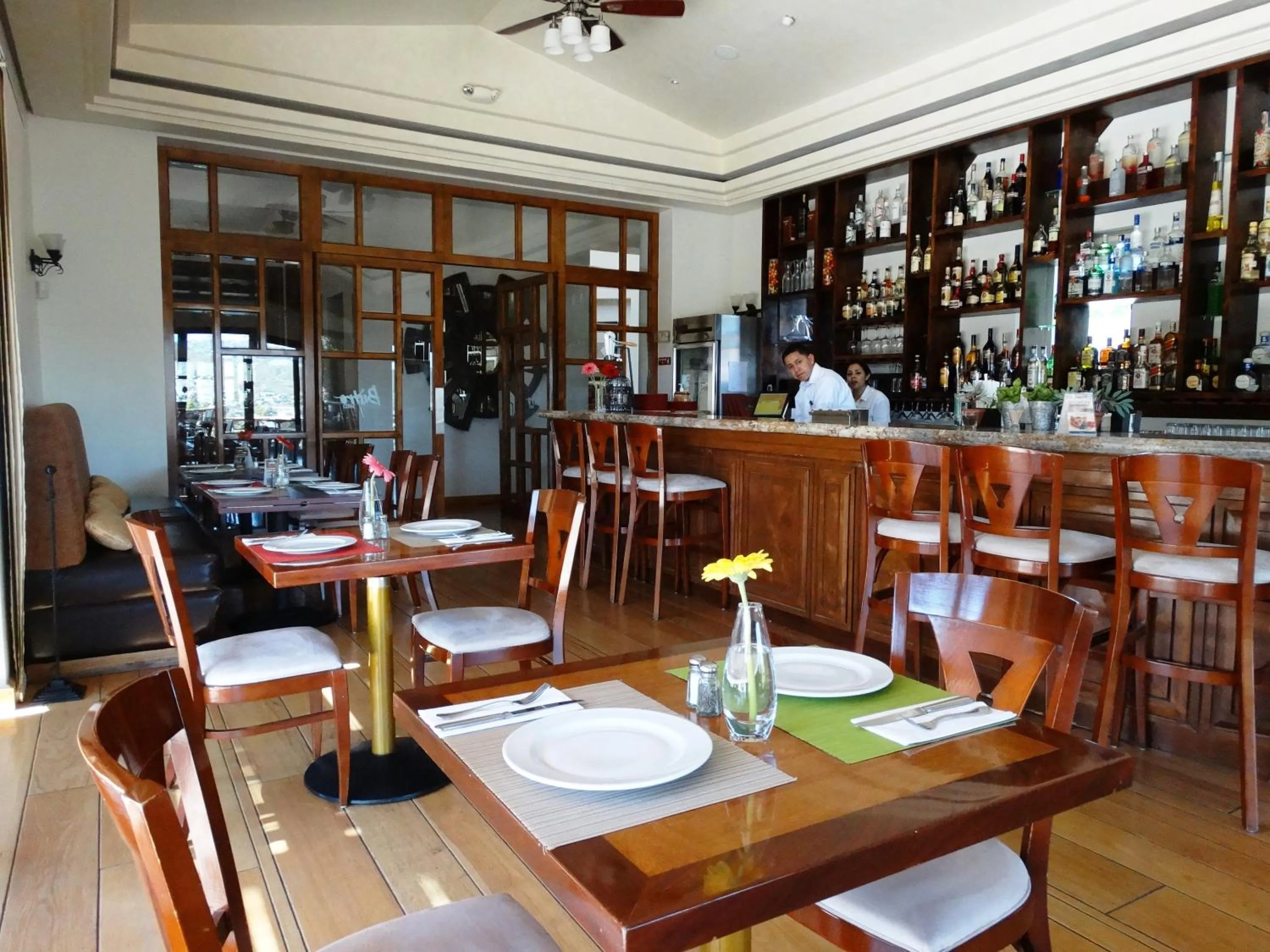 Restaurant/places to eat in Santuario Diegueño