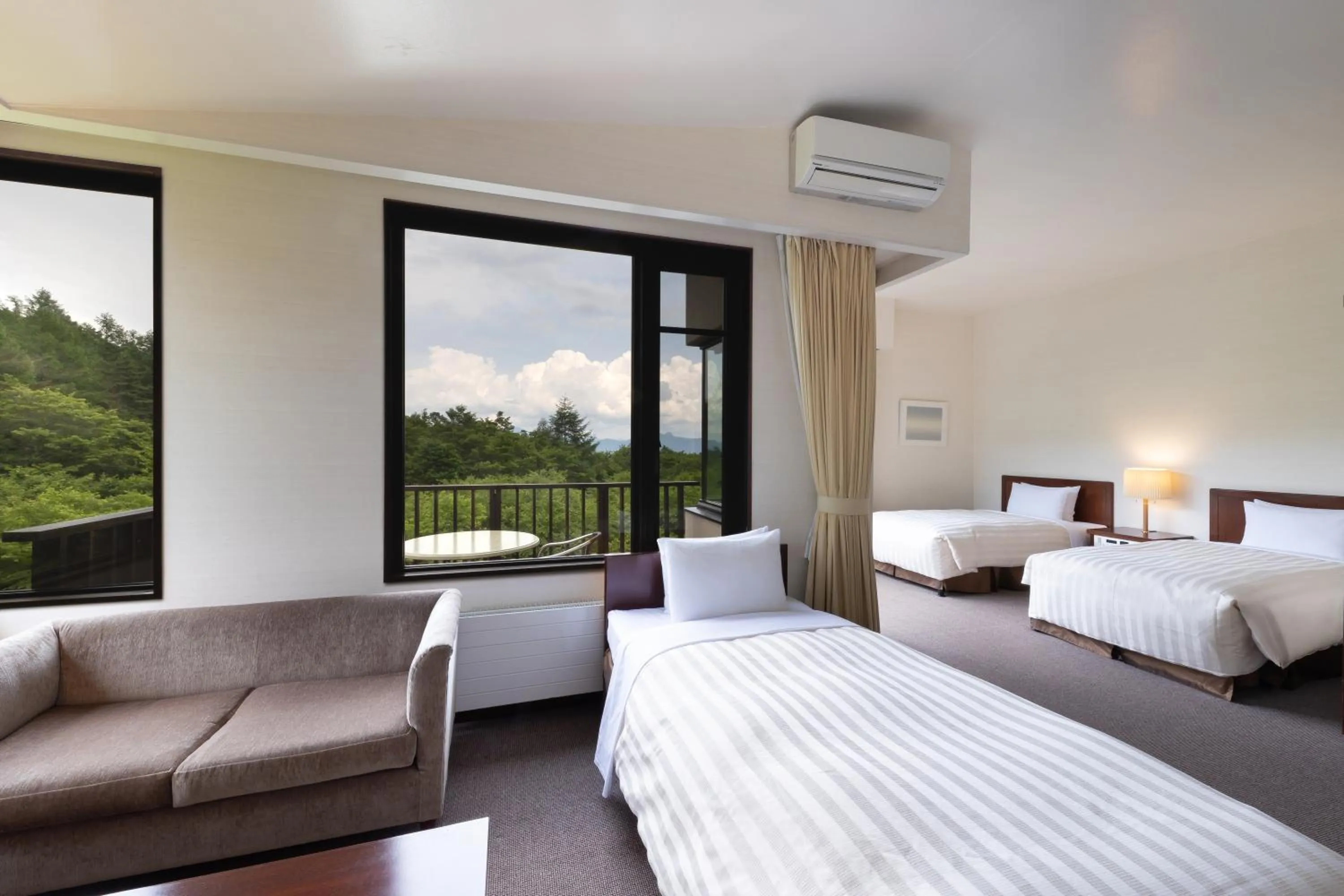 Bed in Yatsugatake Kogen Lodge