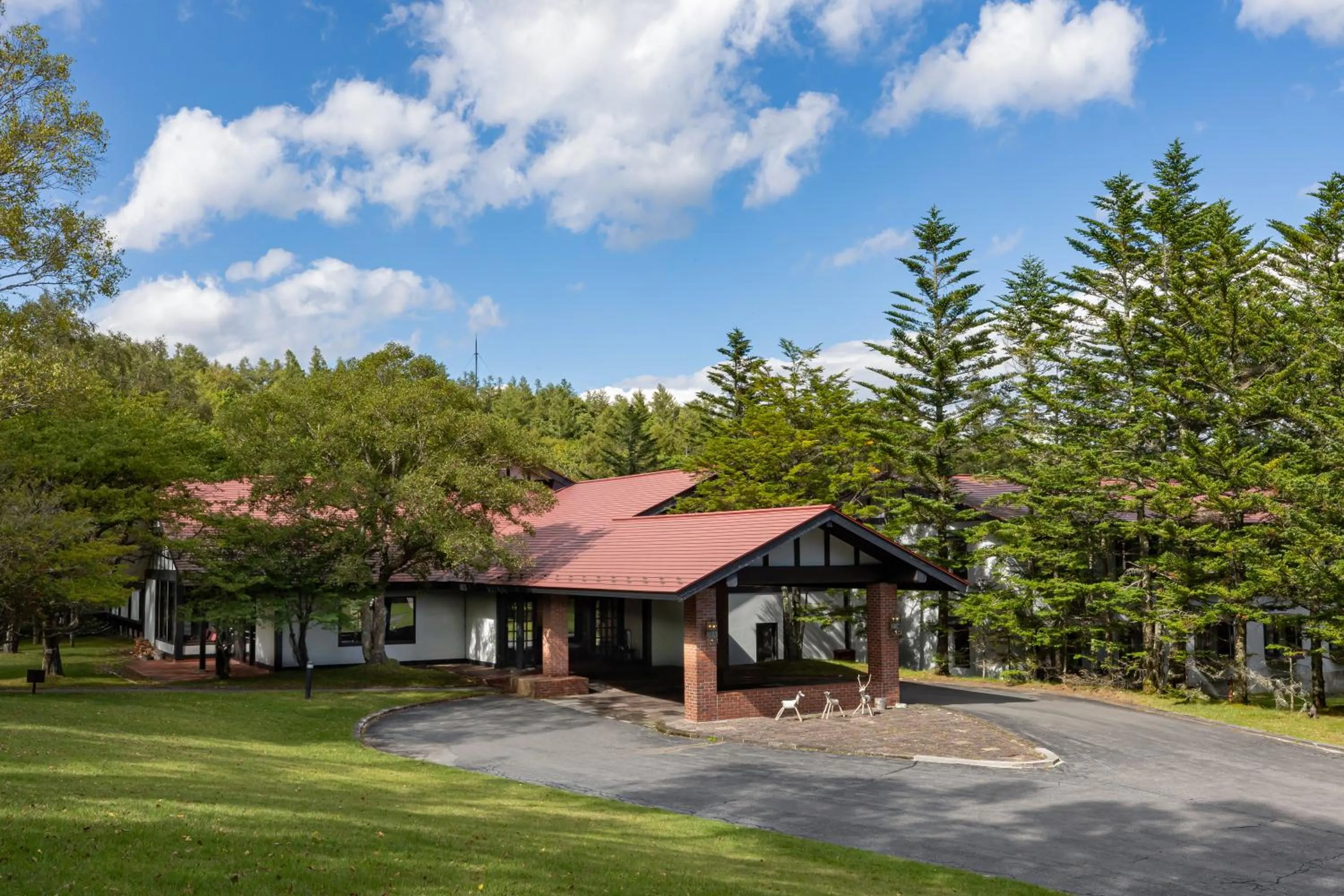 Facade/entrance in Yatsugatake Kogen Lodge
