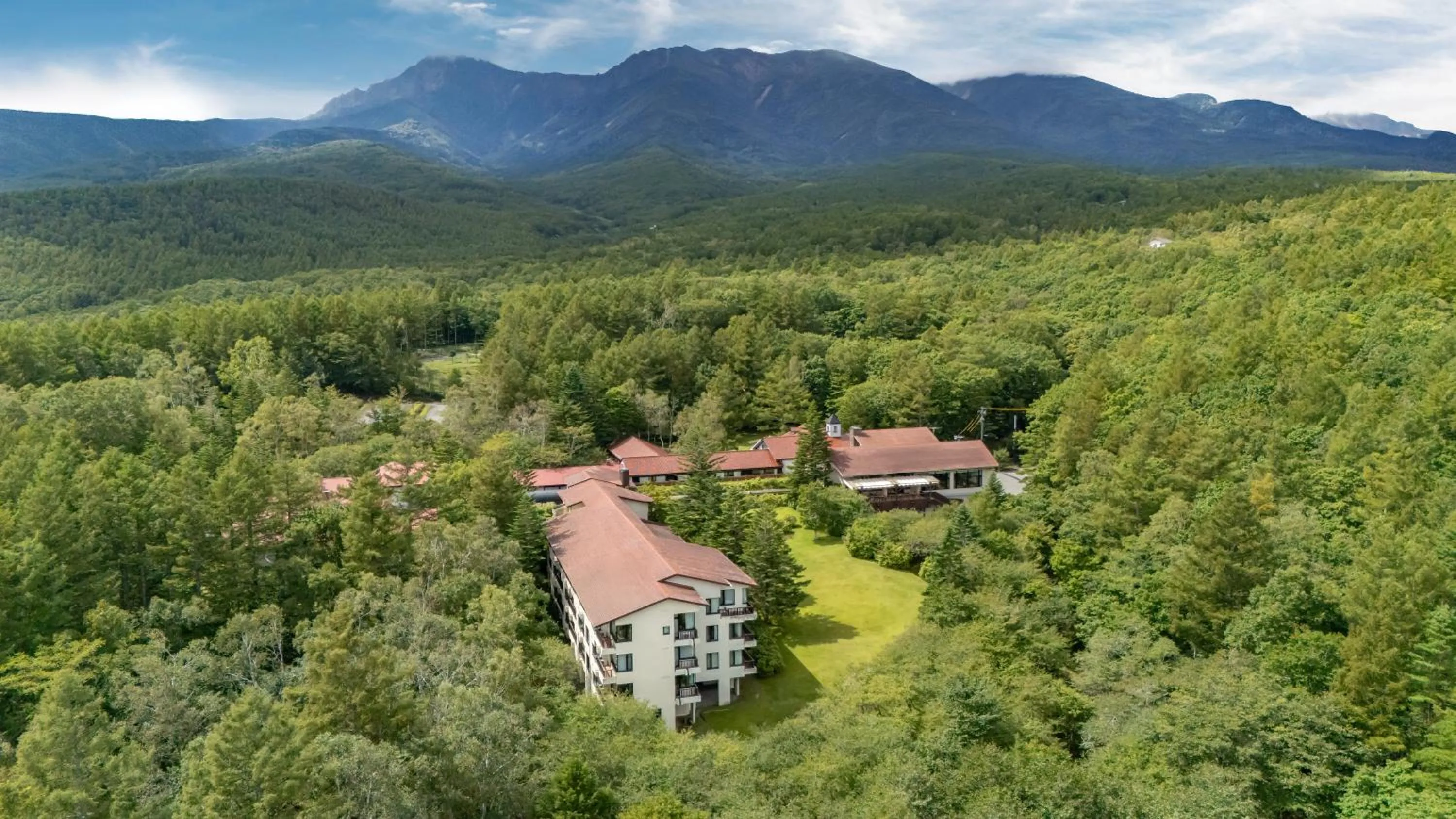 Property building in Yatsugatake Kogen Lodge