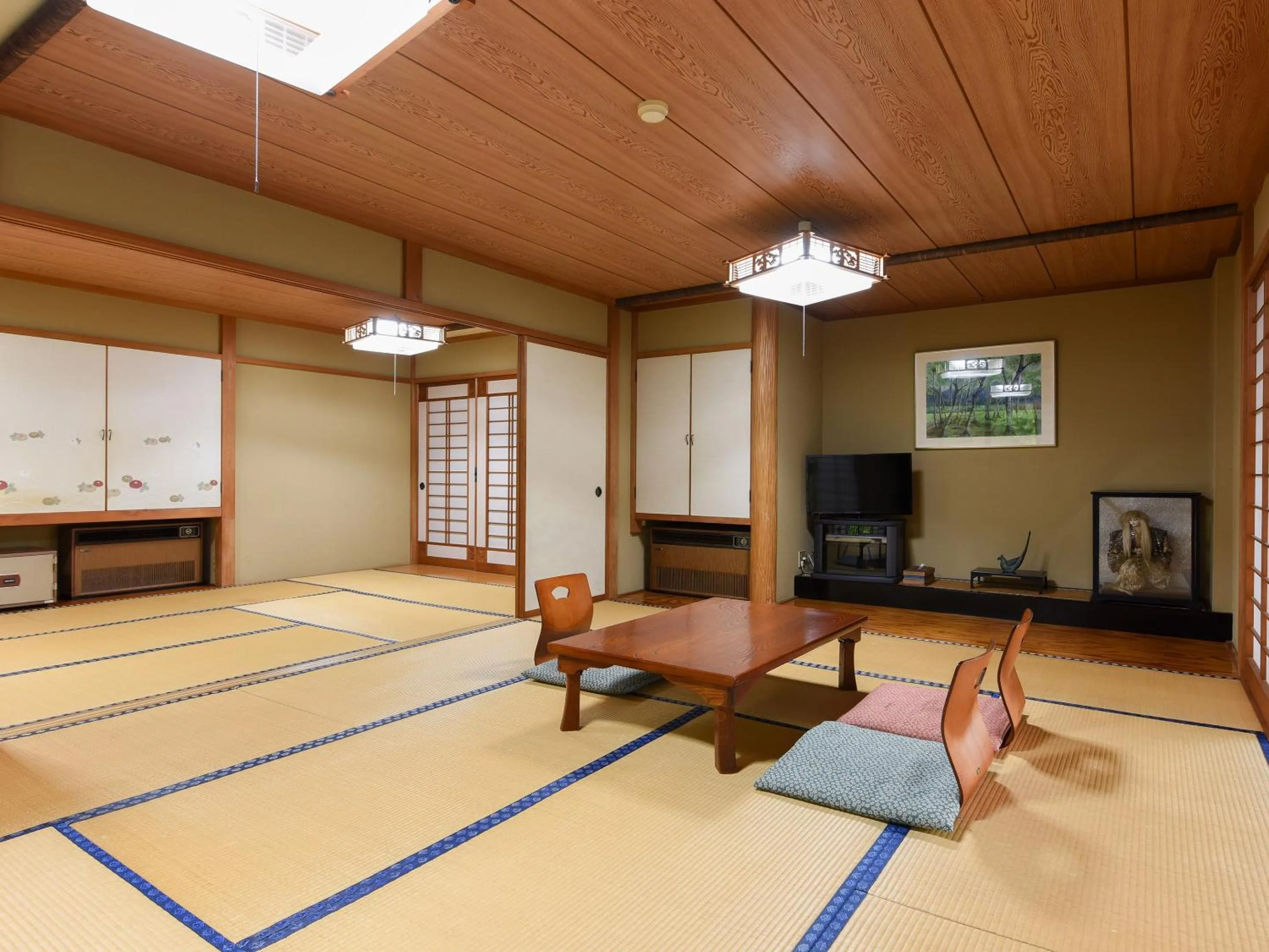 Photo of the whole room in Kageyu