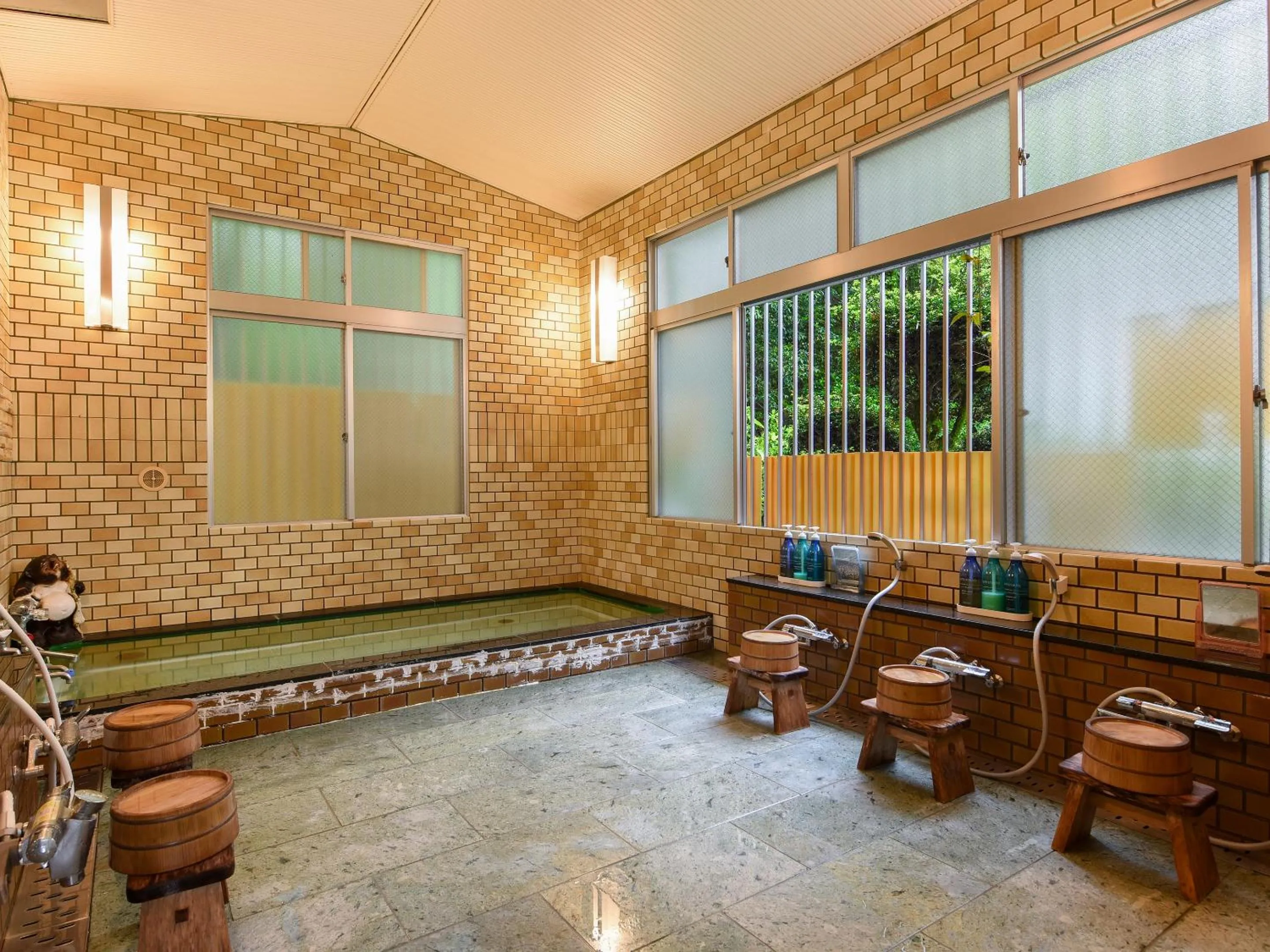 Public Bath in Kageyu