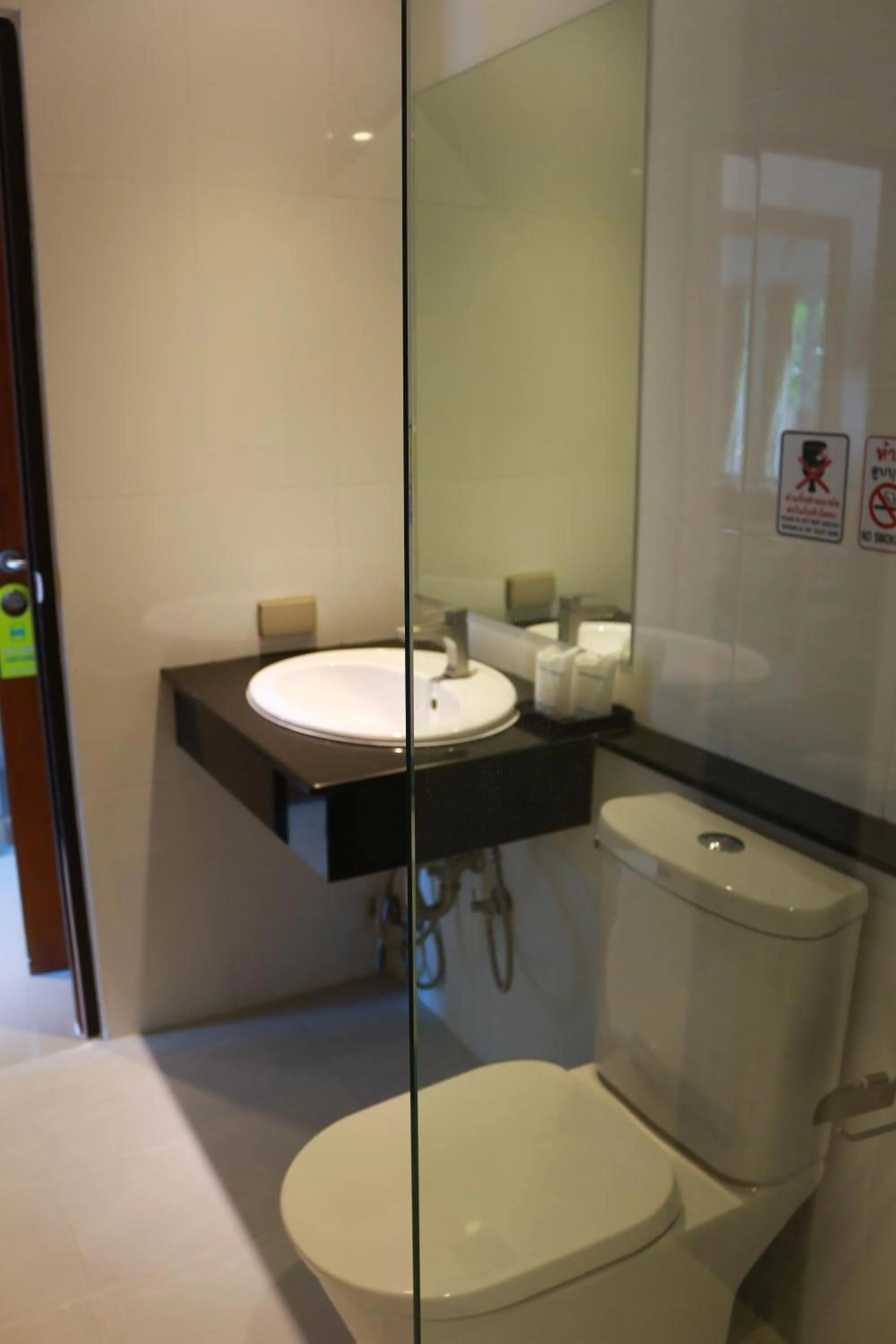 Bathroom in Crystal Lamai Hotel