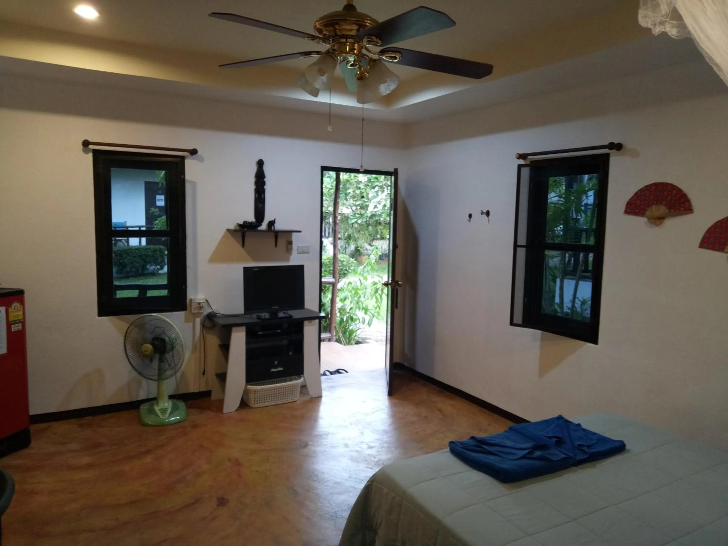 Photo of the whole room, Bed in Bee Nat Garden Resort