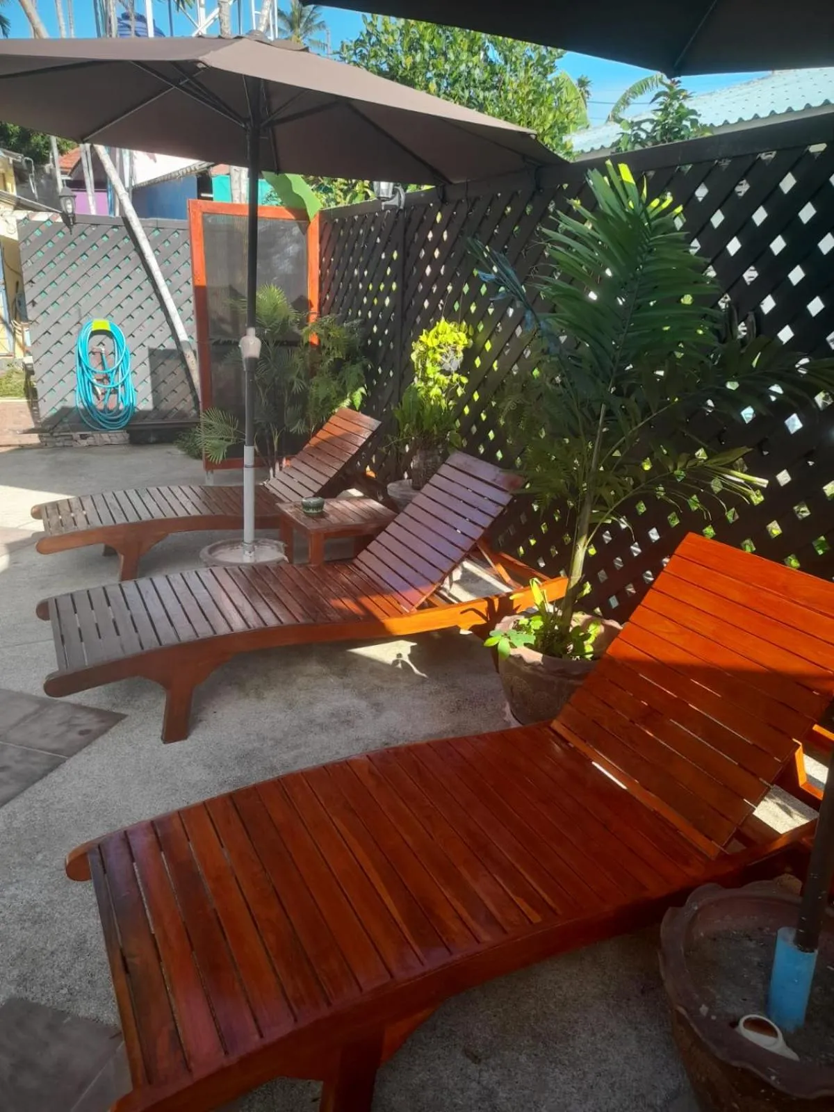 Swimming pool in Bee Nat Garden Resort