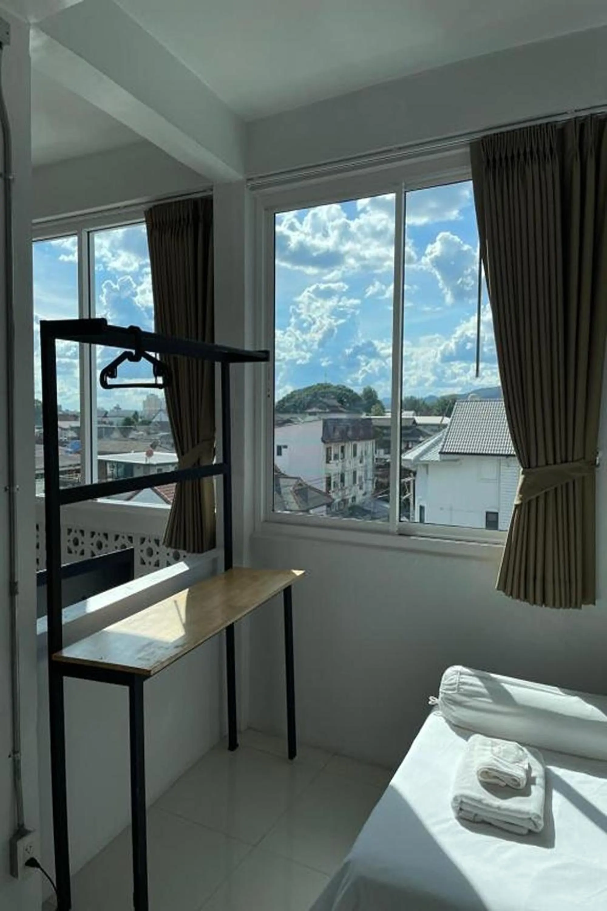 Bedroom, Bed in ASAYA House