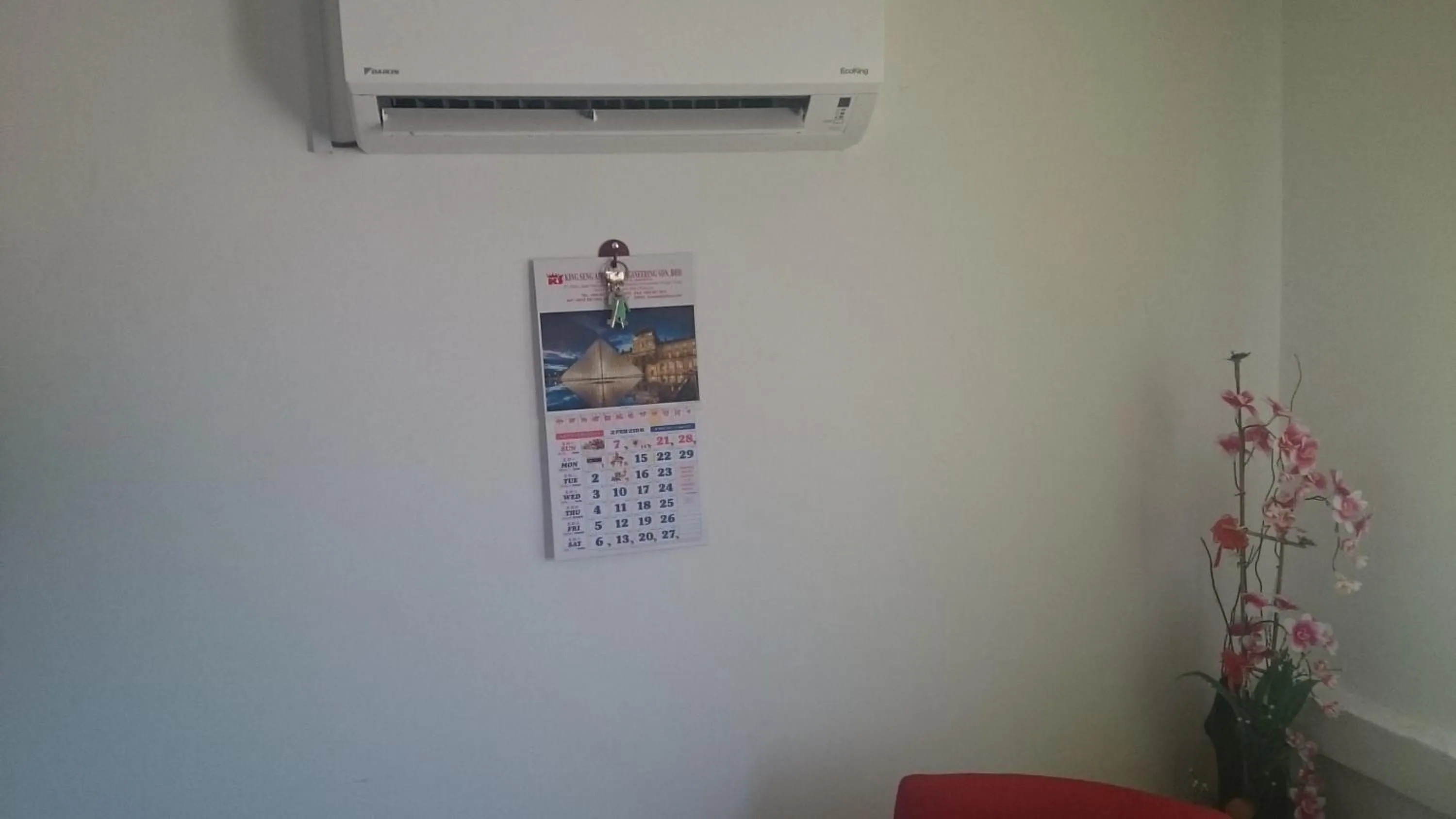 Dining area in Axis Hotel