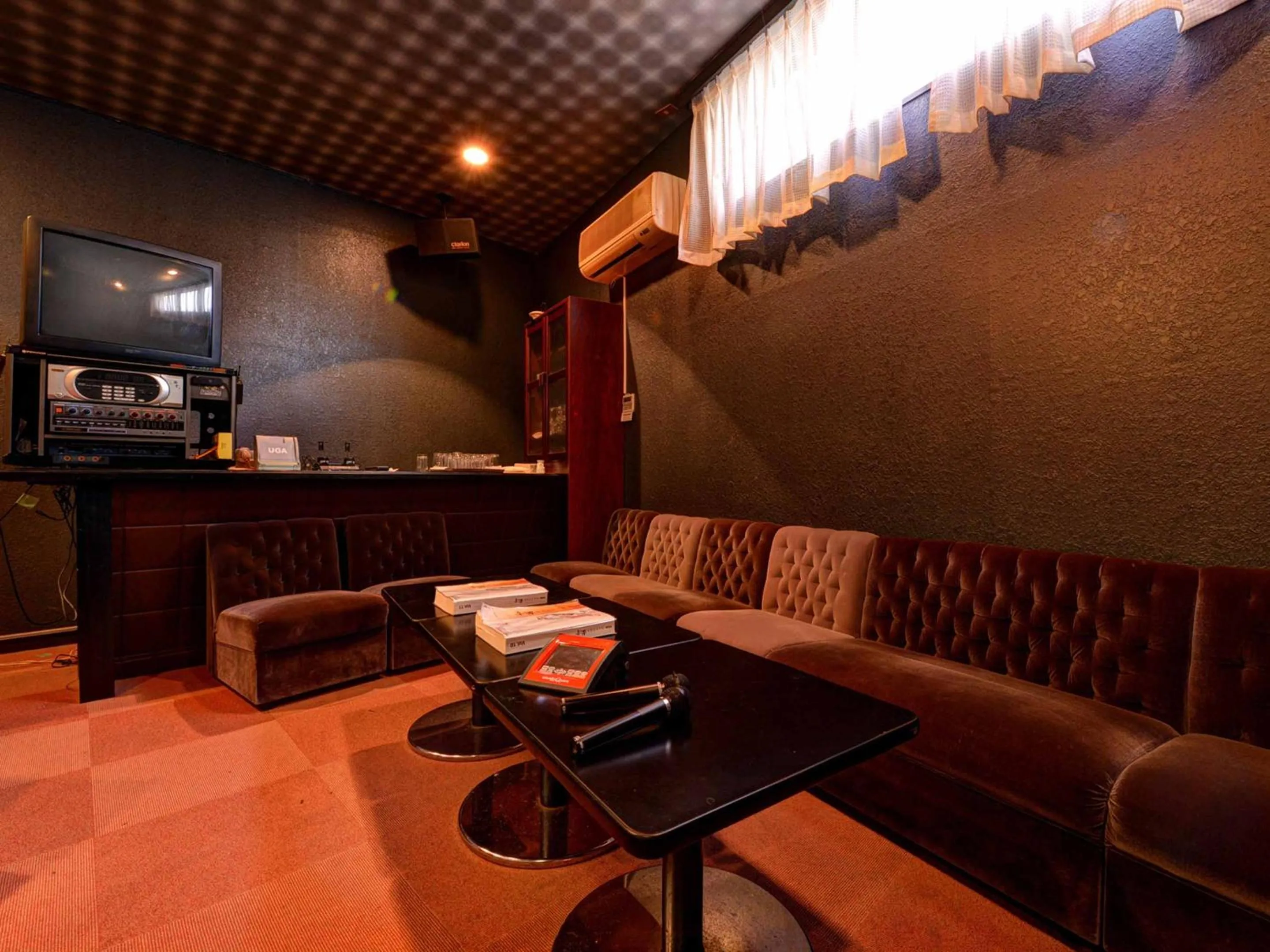 Karaoke in Takumi Kanko Hotel