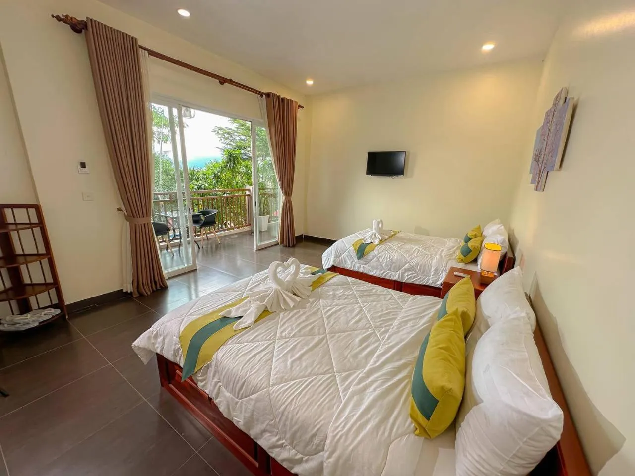 Bedroom, Bed in Summer Resort