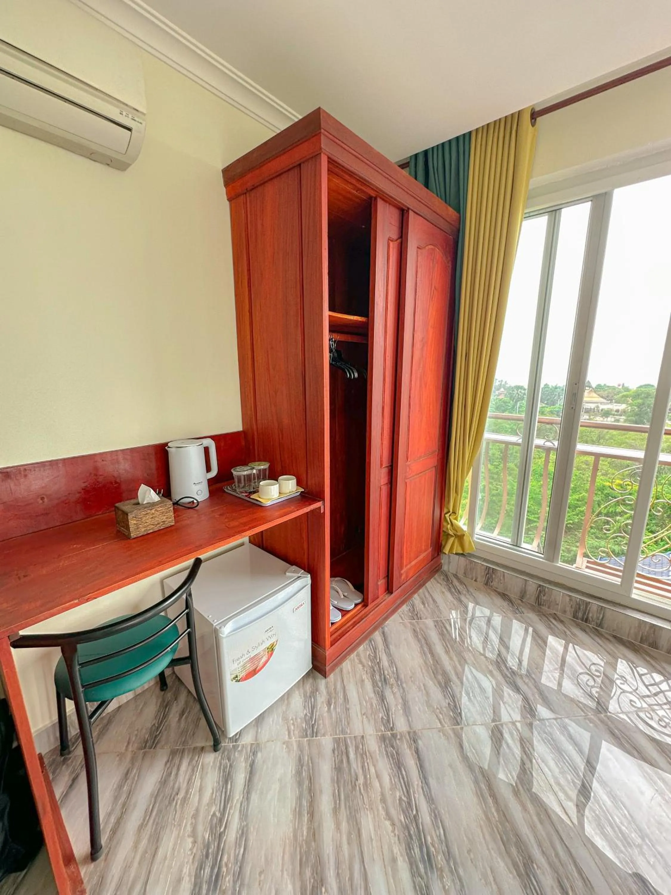 Coffee/tea facilities in Summer Resort