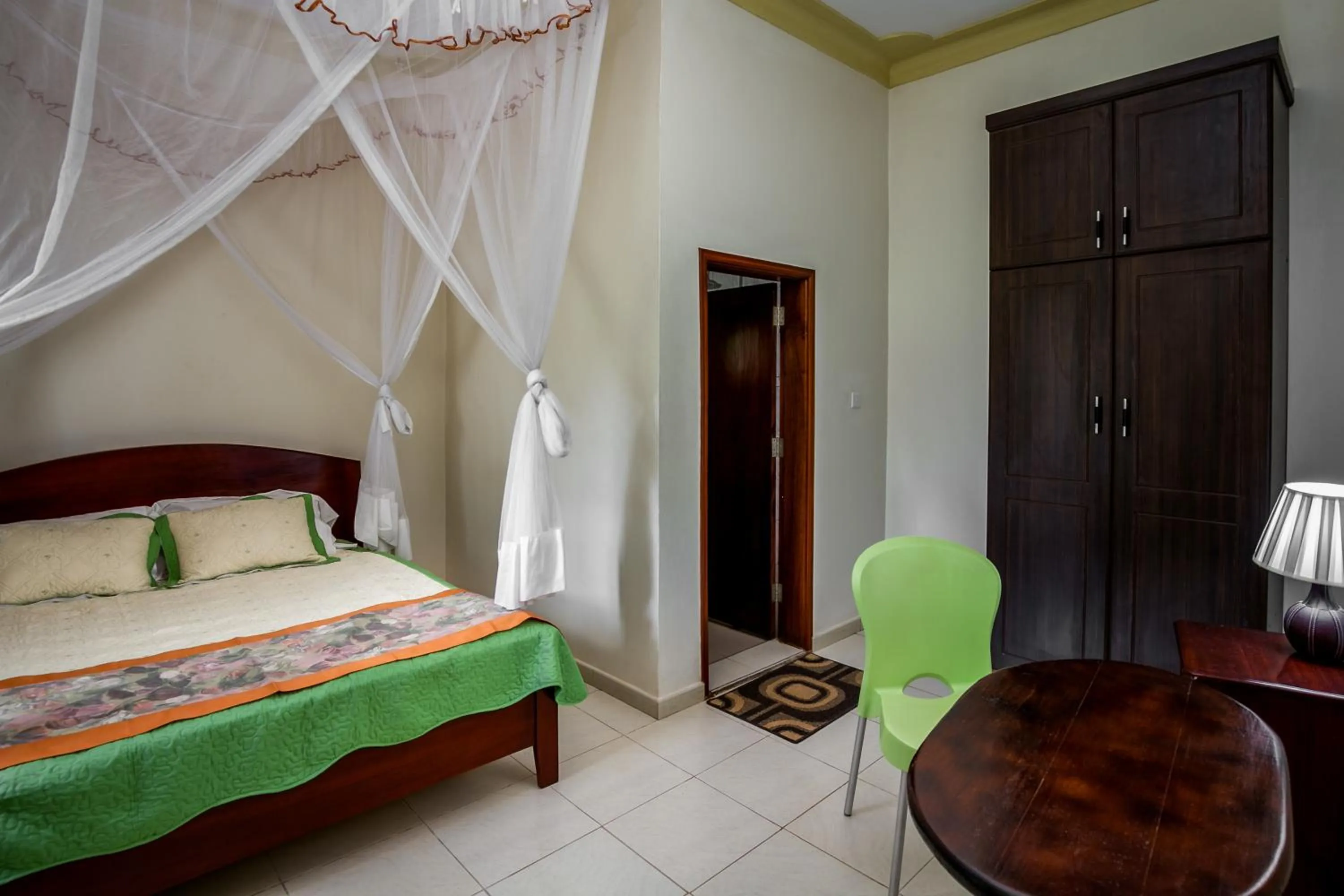 Photo of the whole room, Bed in The Crested Crane Bwindi Hotel