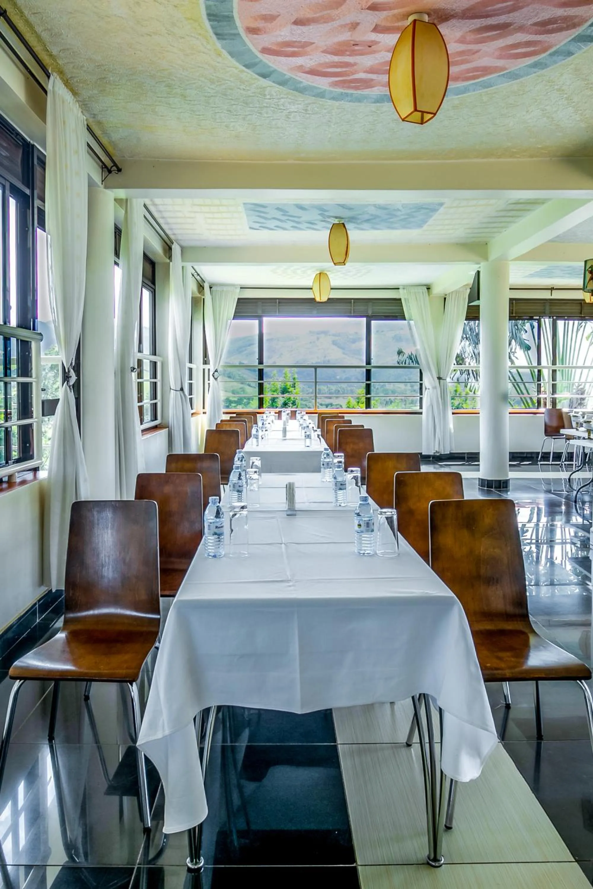 Restaurant/places to eat in The Crested Crane Bwindi Hotel