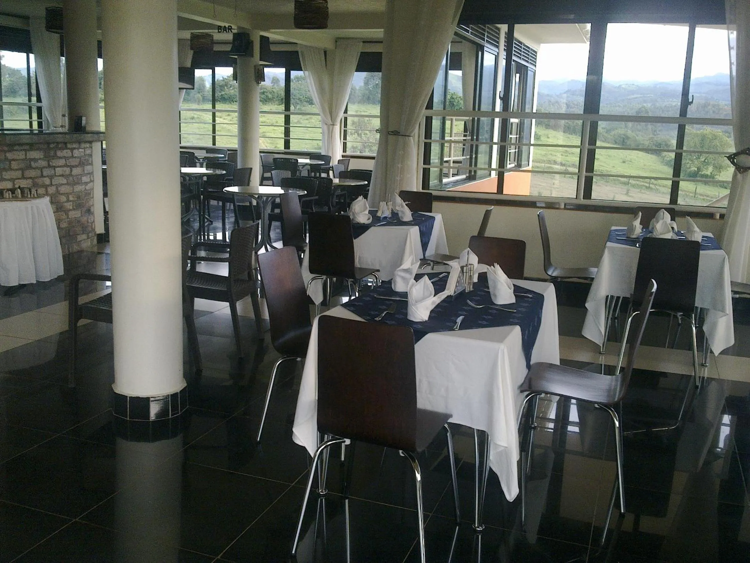 Restaurant/places to eat in The Crested Crane Bwindi Hotel