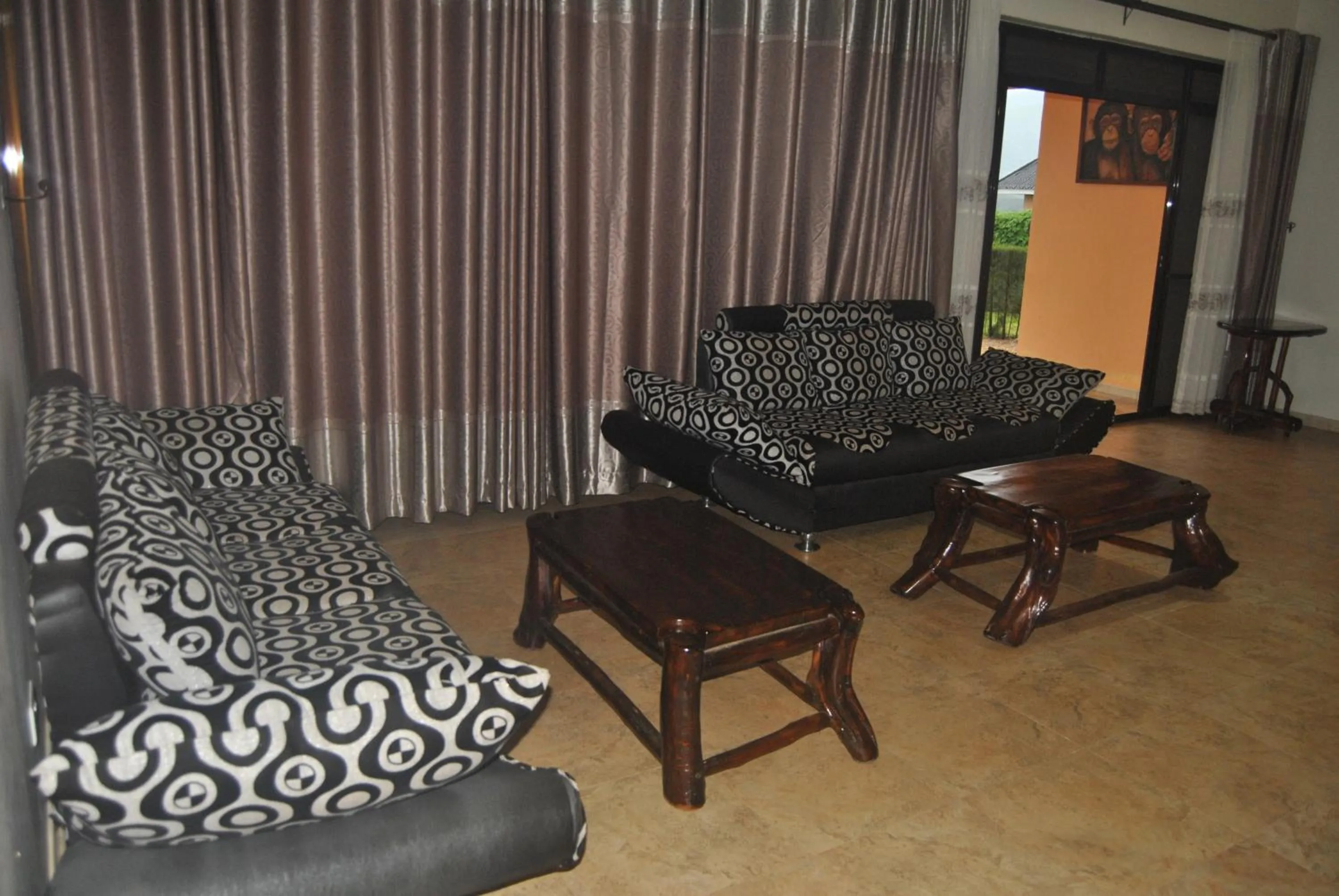 Lobby or reception in The Crested Crane Bwindi Hotel