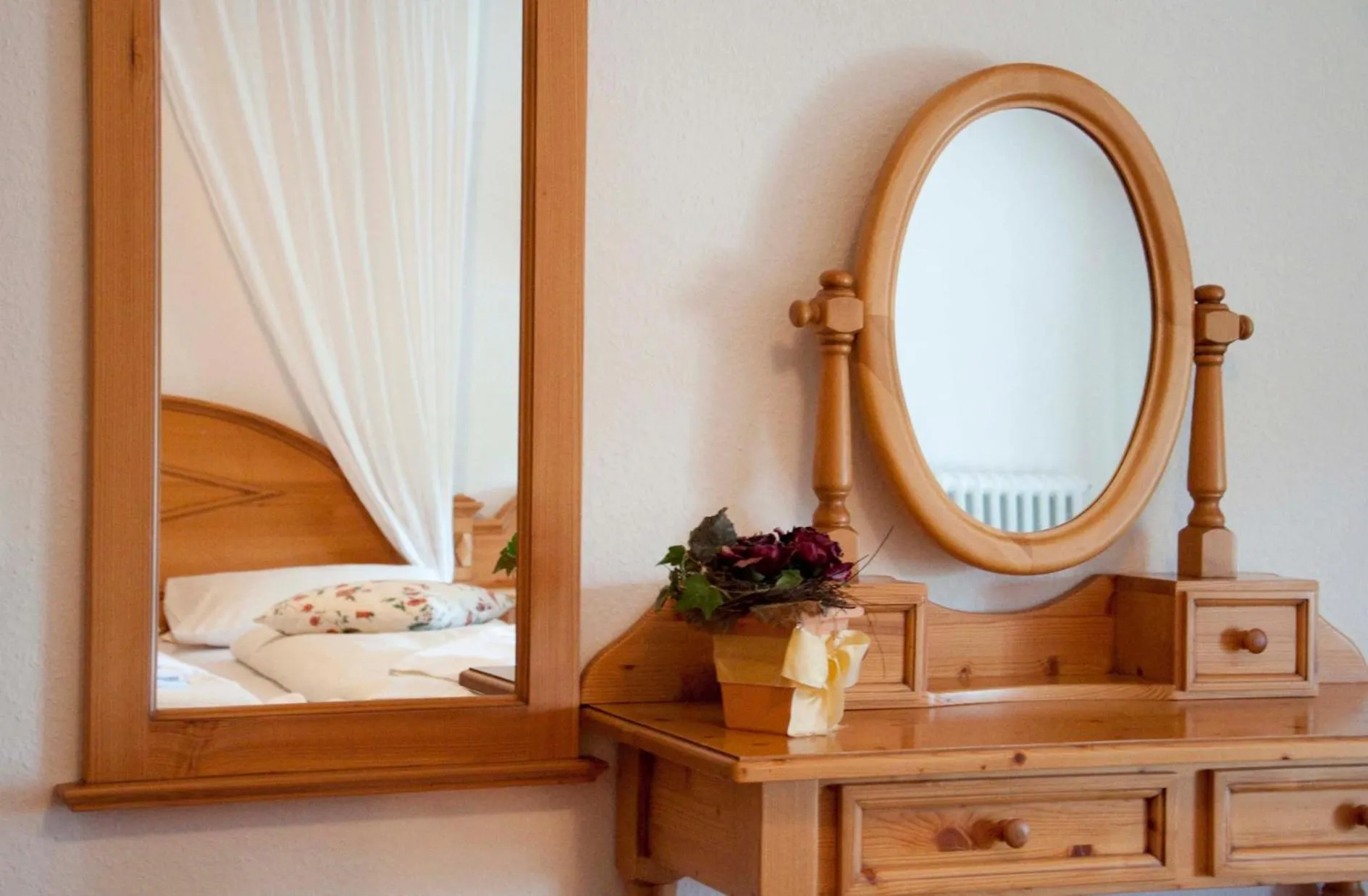 Decorative detail, Bed in Haus Schlesien