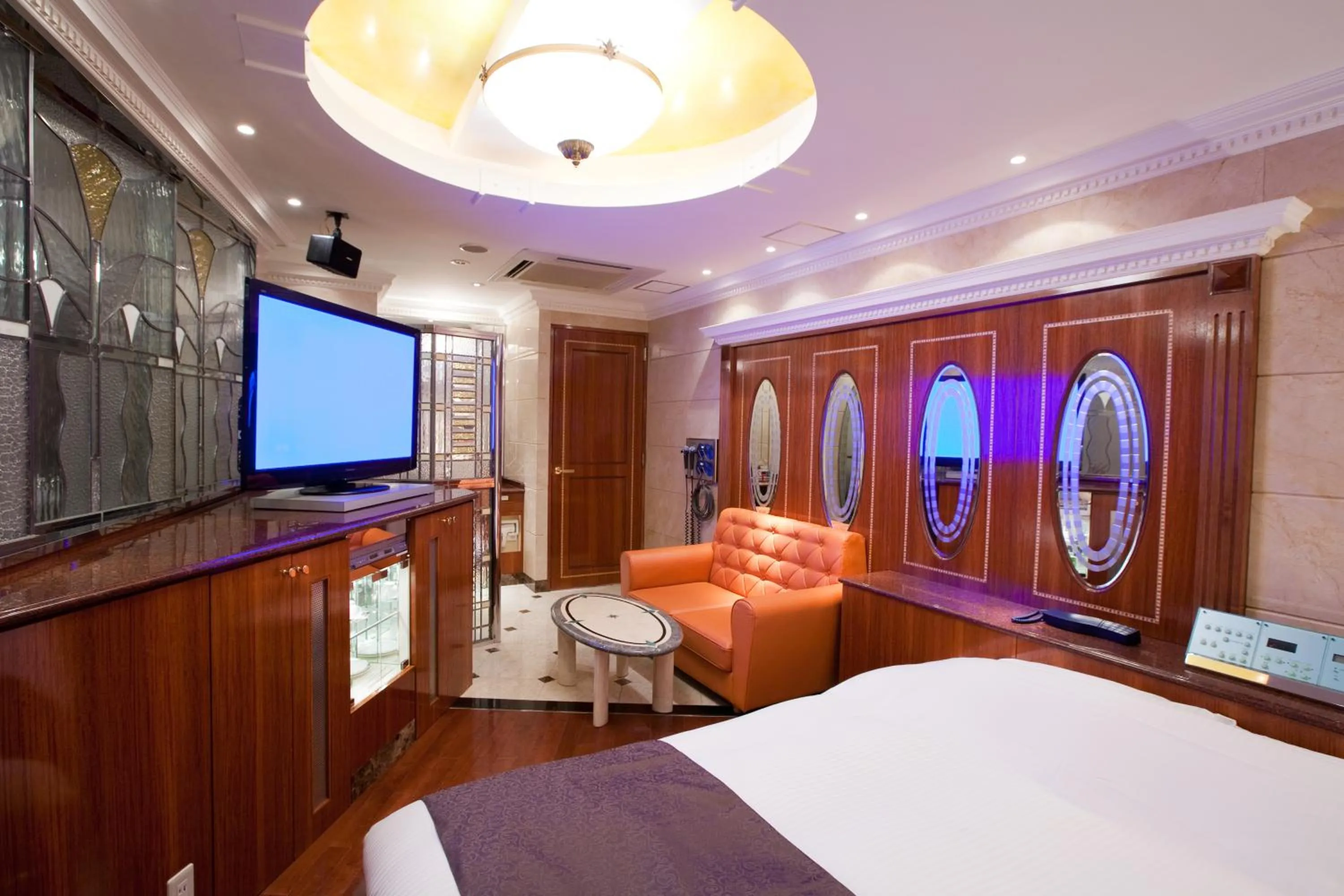 Photo of the whole room, Bed in HOTEL & SPA J-MEX Shinjuku Kabukicho (Adult Only)