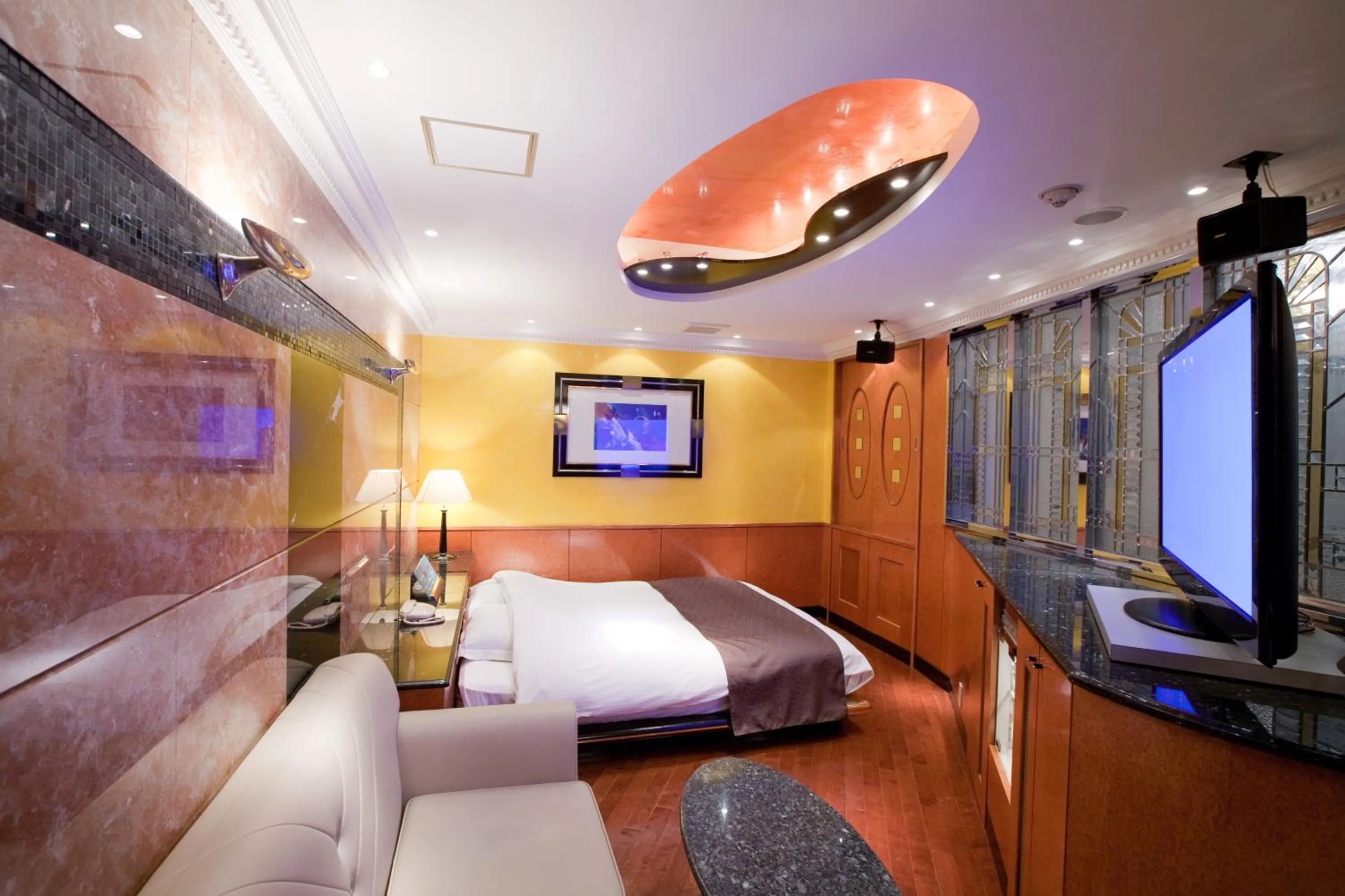 Photo of the whole room, Bed in HOTEL & SPA J-MEX Shinjuku Kabukicho (Adult Only)