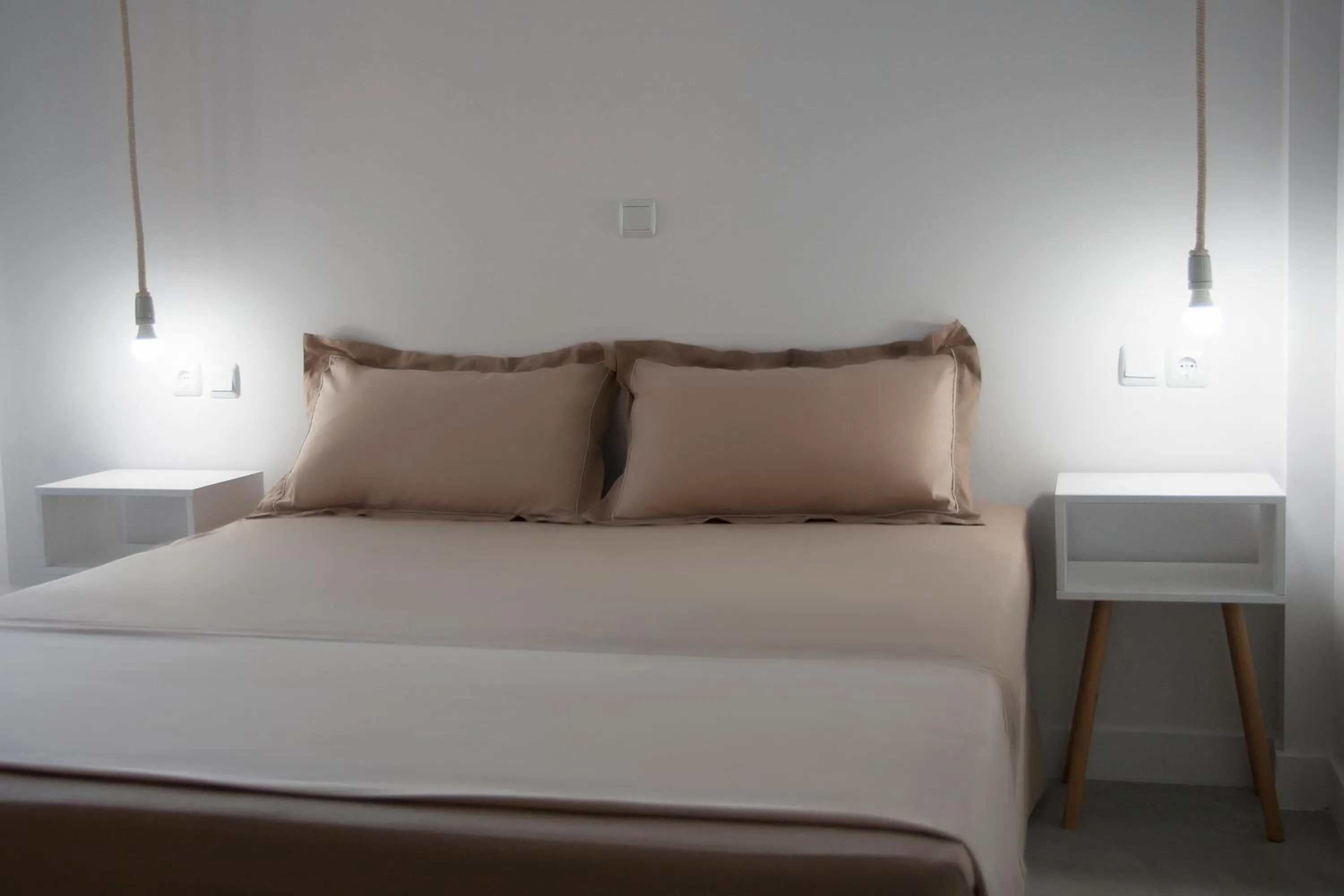 Bedroom, Bed in Axos Apartments