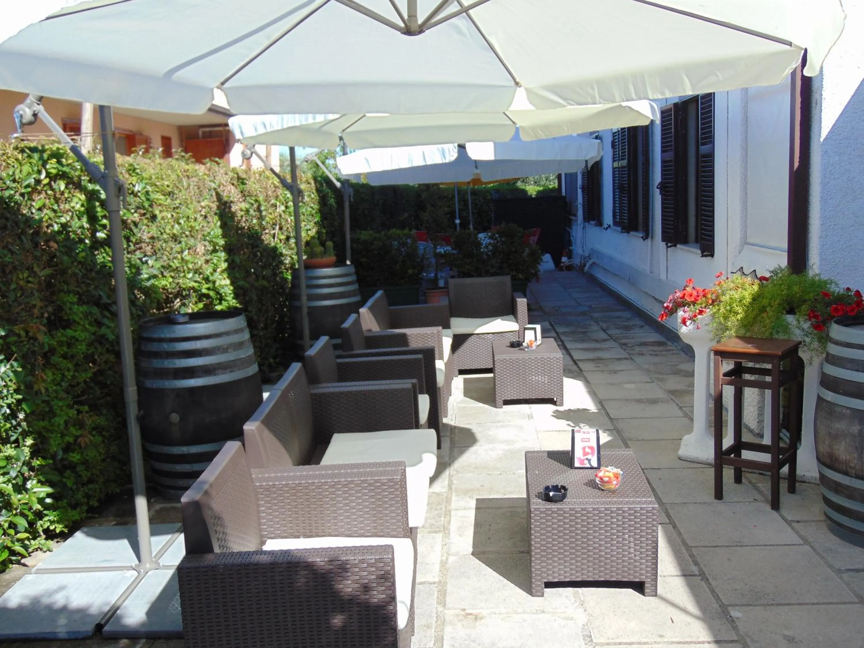 Patio, Restaurant/Places to Eat in Albergo Rispescia