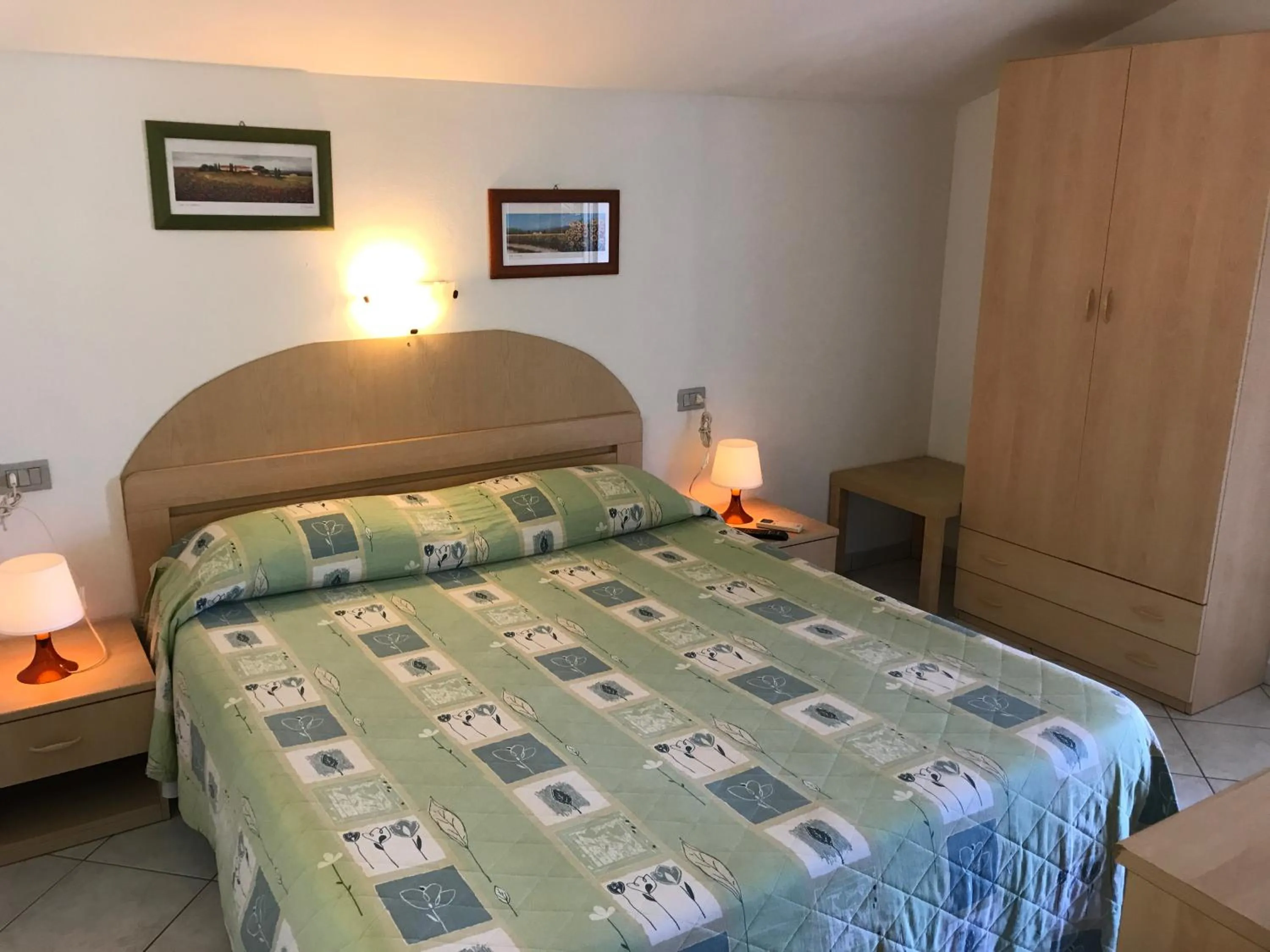 Bed in Albergo Rispescia