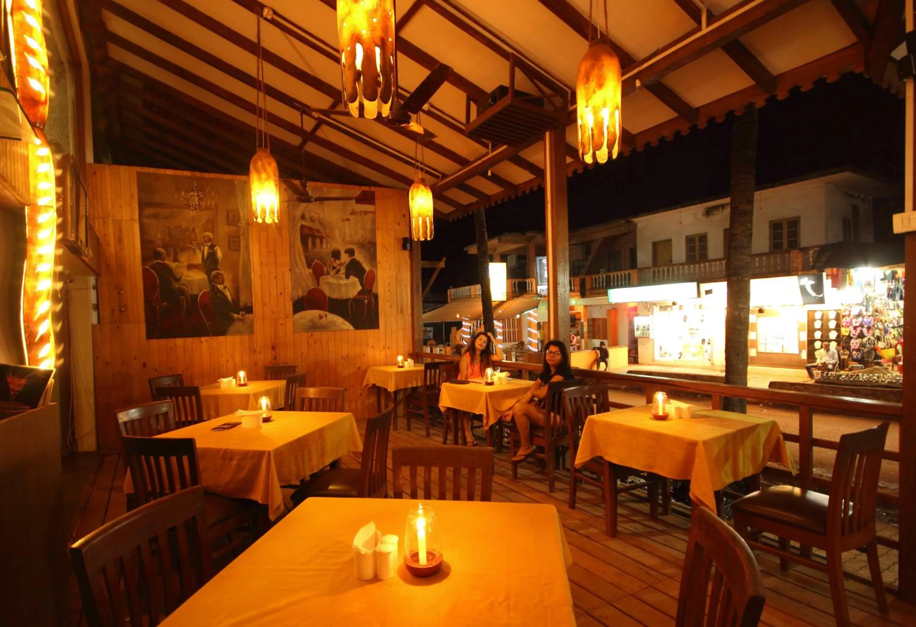 Restaurant/places to eat in De Baga Deck Comforts