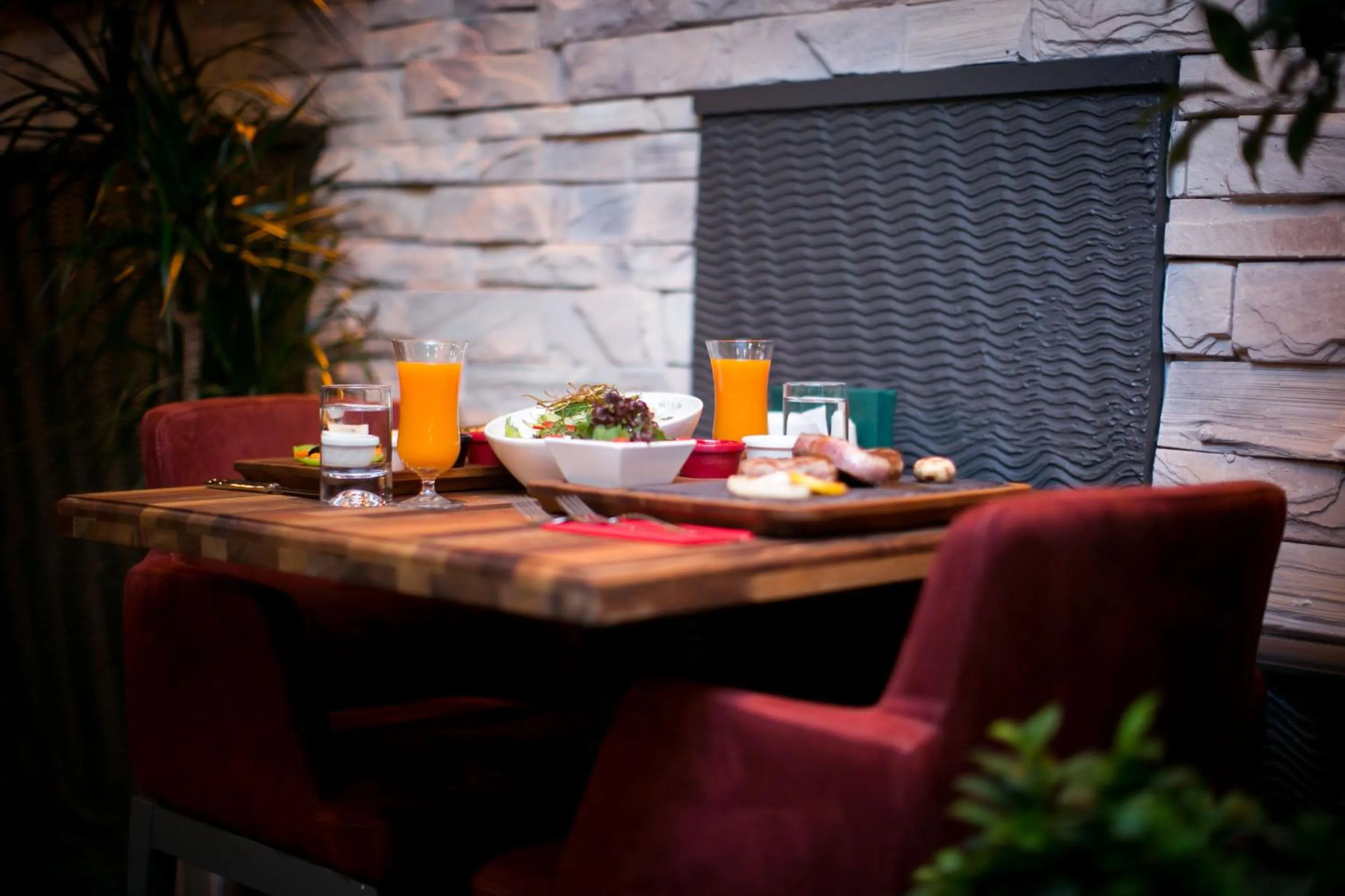 Restaurant/places to eat in Ankacity Suit Flat