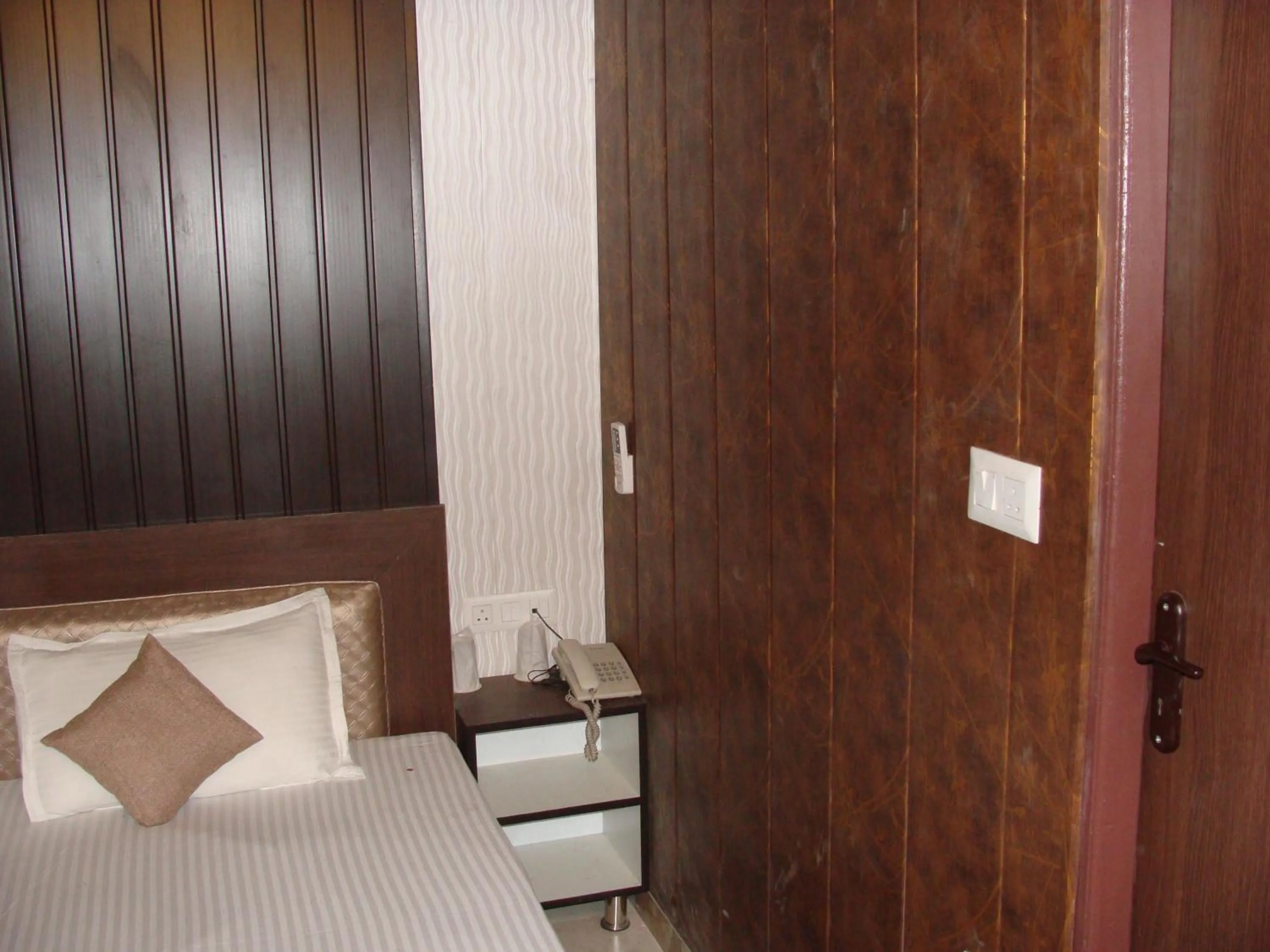 Other, Bed in Hotel Abhinandan Grand
