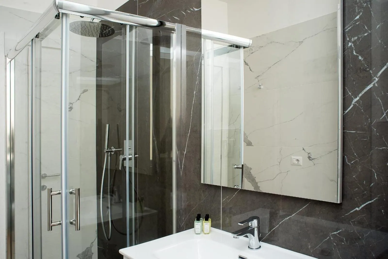 Bathroom in Residenza Flegrea