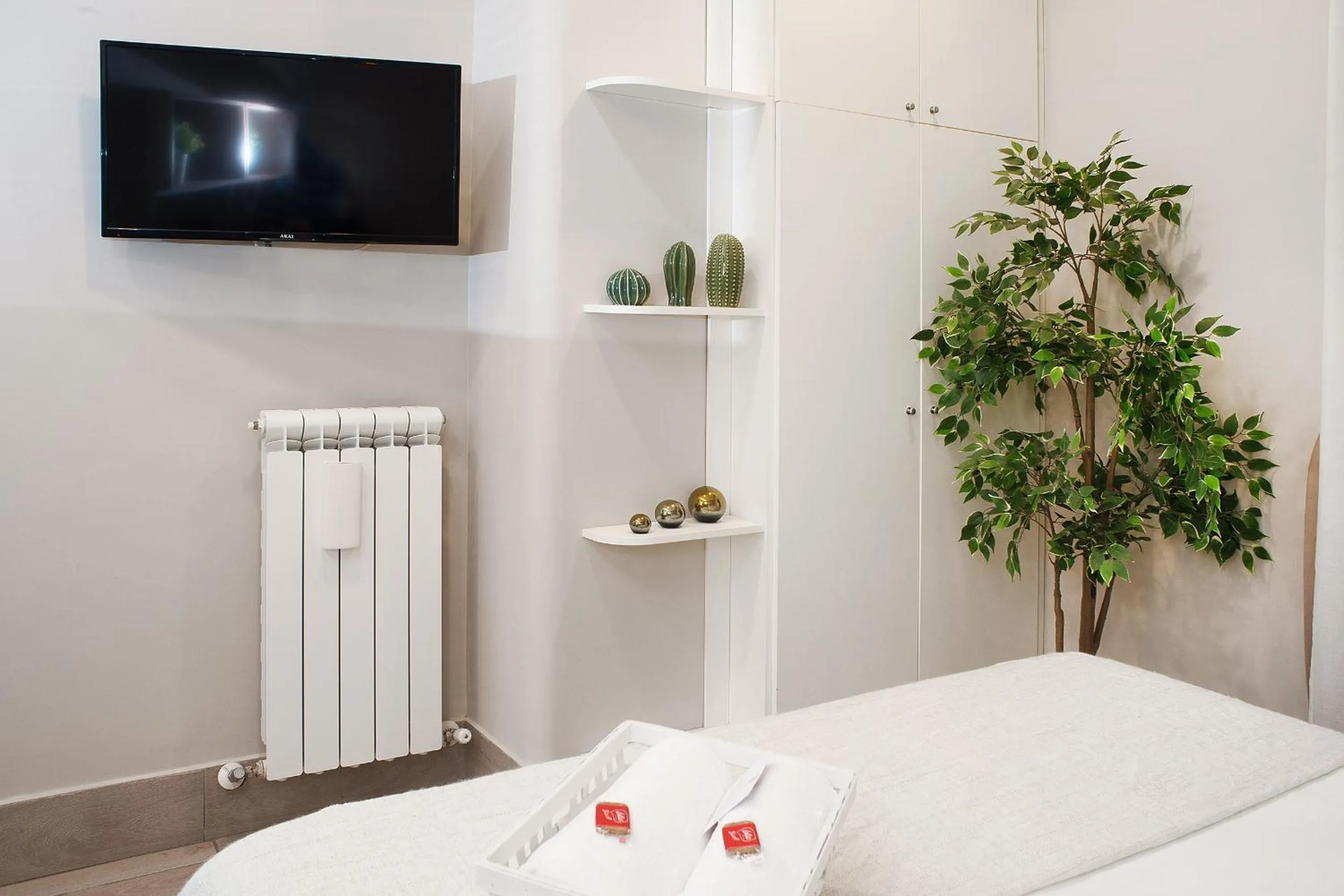 Photo of the whole room, Bed in Residenza Flegrea