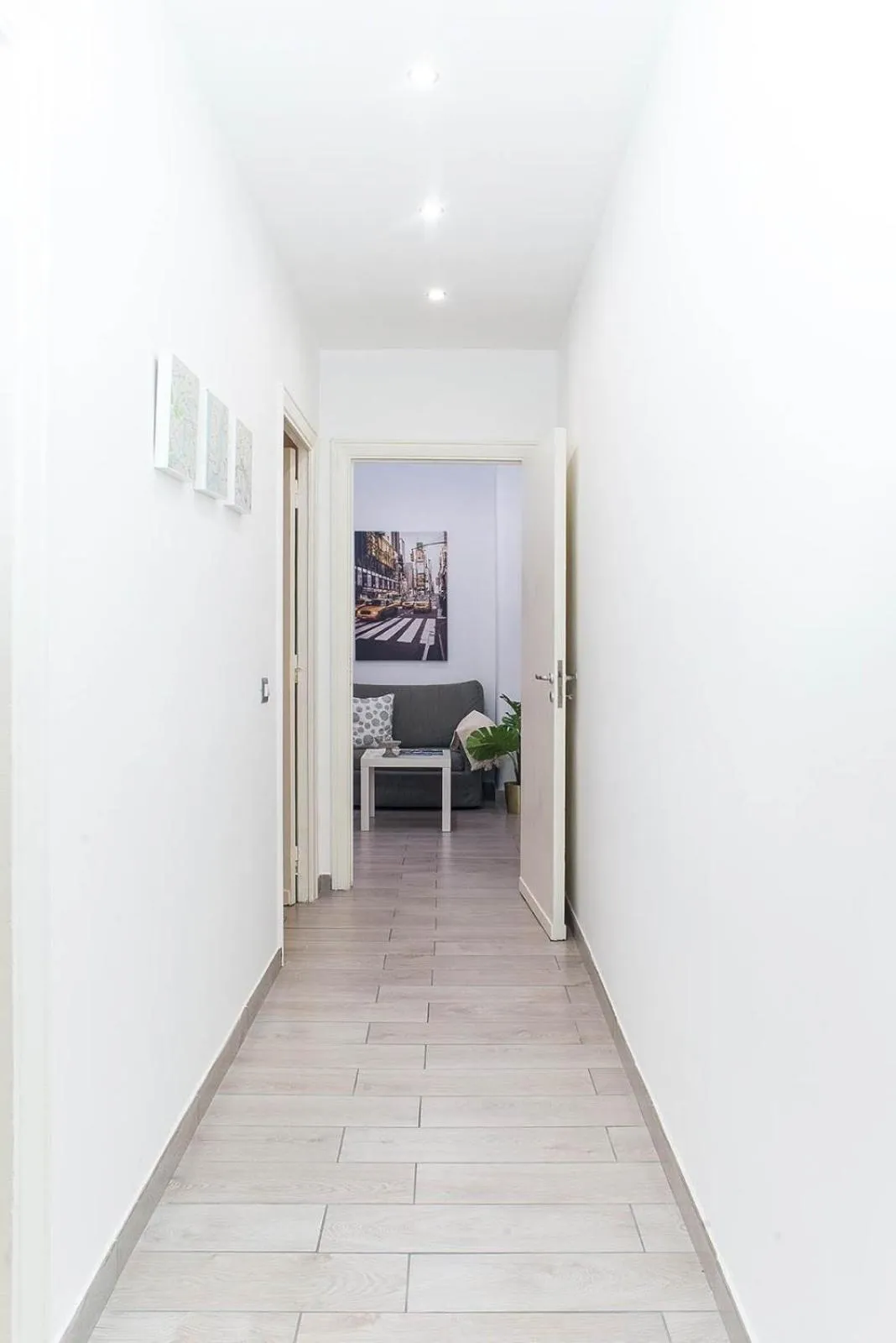 Photo of the whole room in Residenza Flegrea