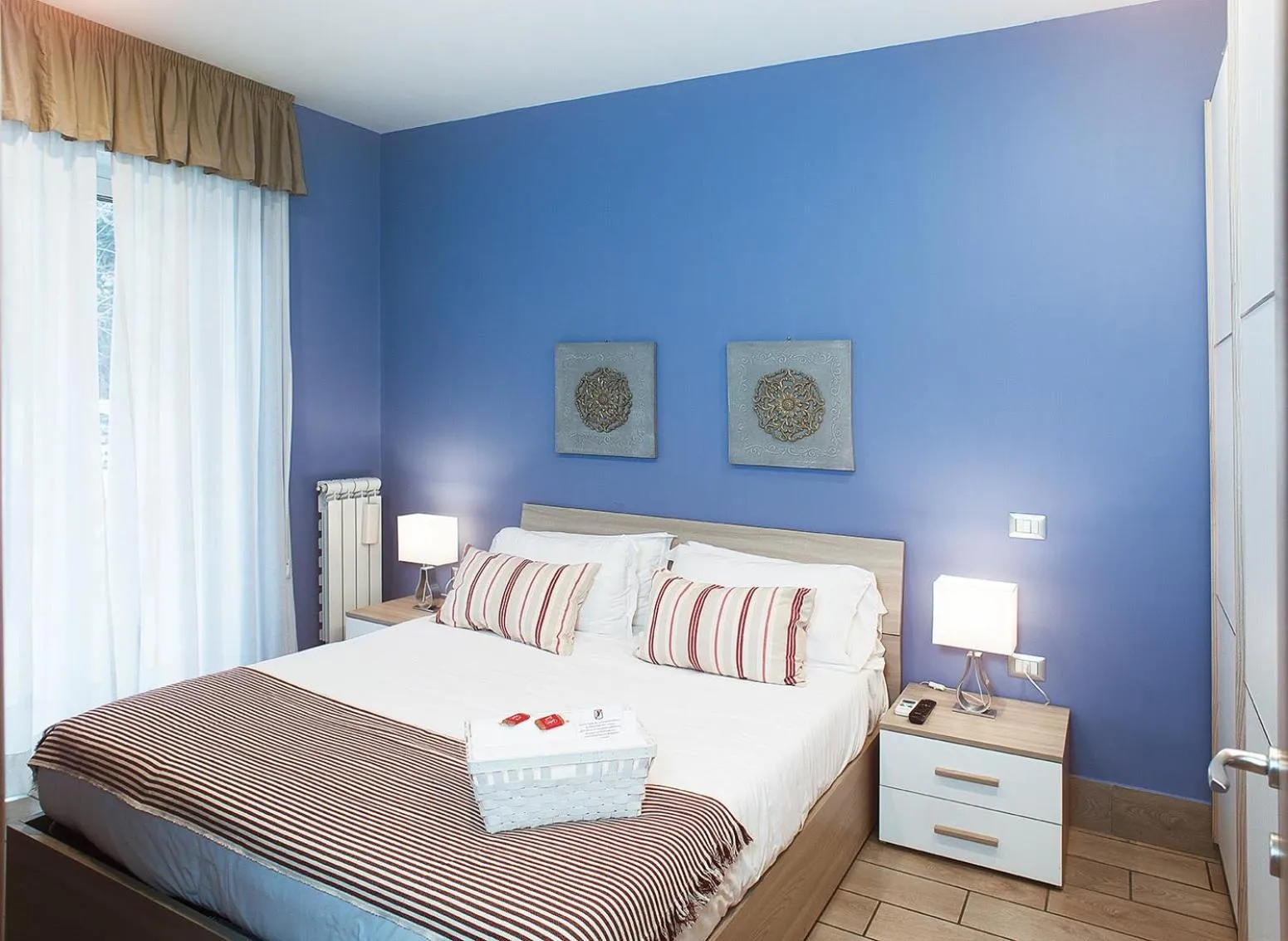 Photo of the whole room, Bed in Residenza Flegrea