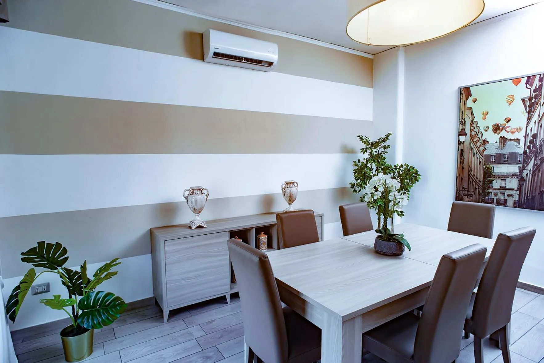 Dining area in Residenza Flegrea