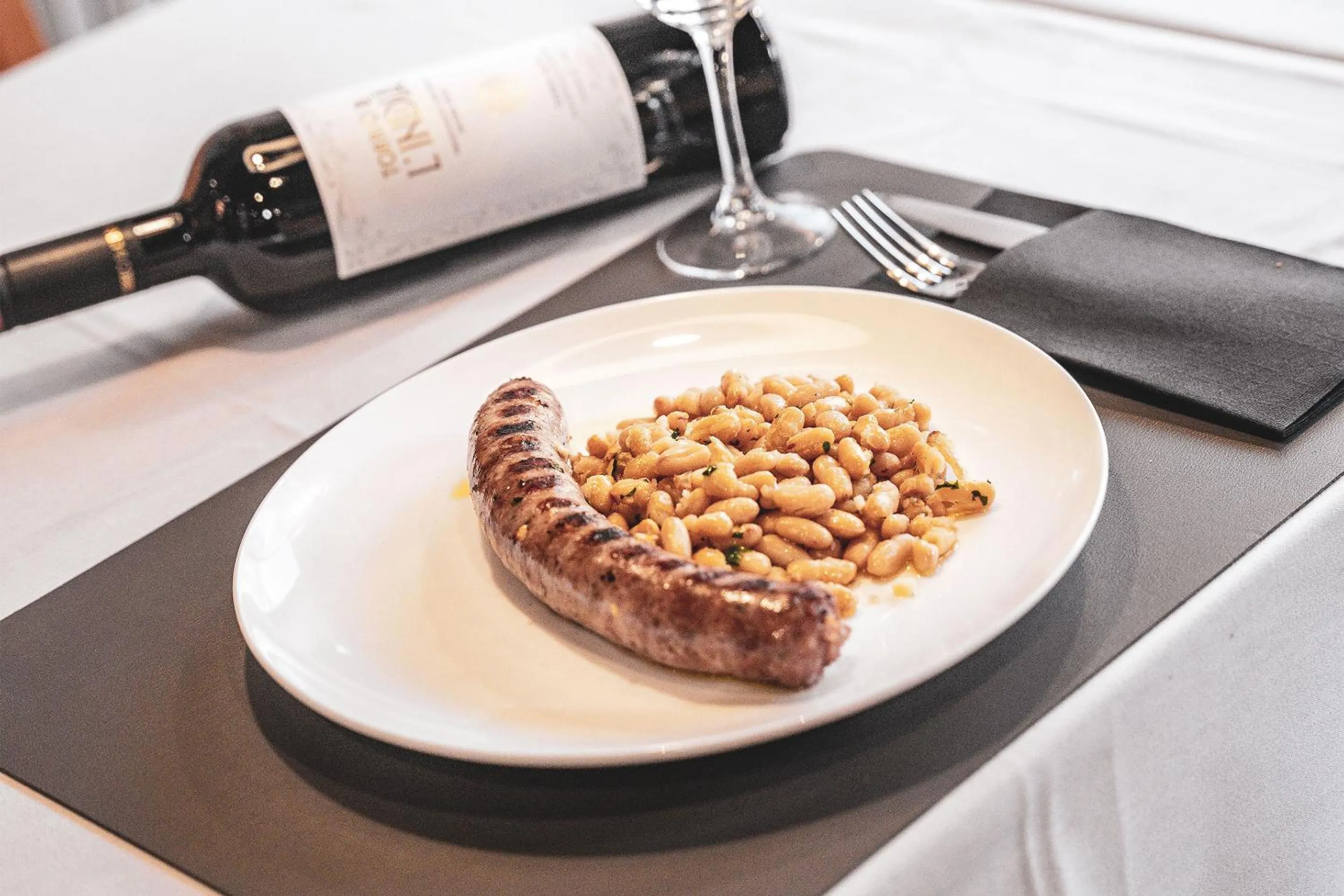 Restaurant/places to eat in Apartaments Shusski by Nexta