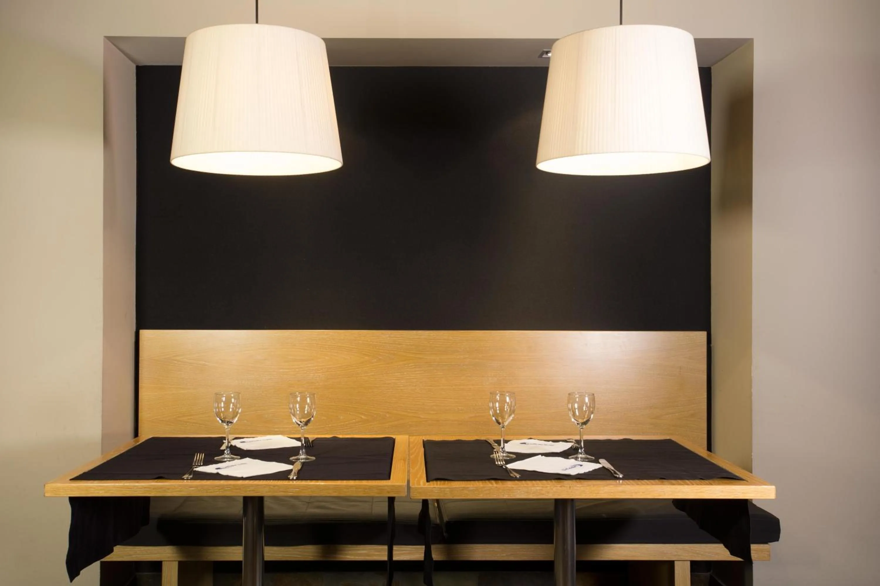 Restaurant/places to eat in Apartaments Shusski by Nexta