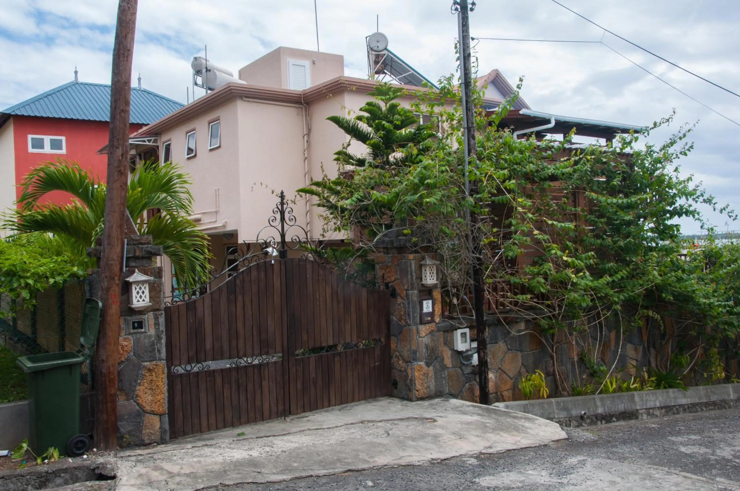 Facade/entrance in Blue Lagoon Villa