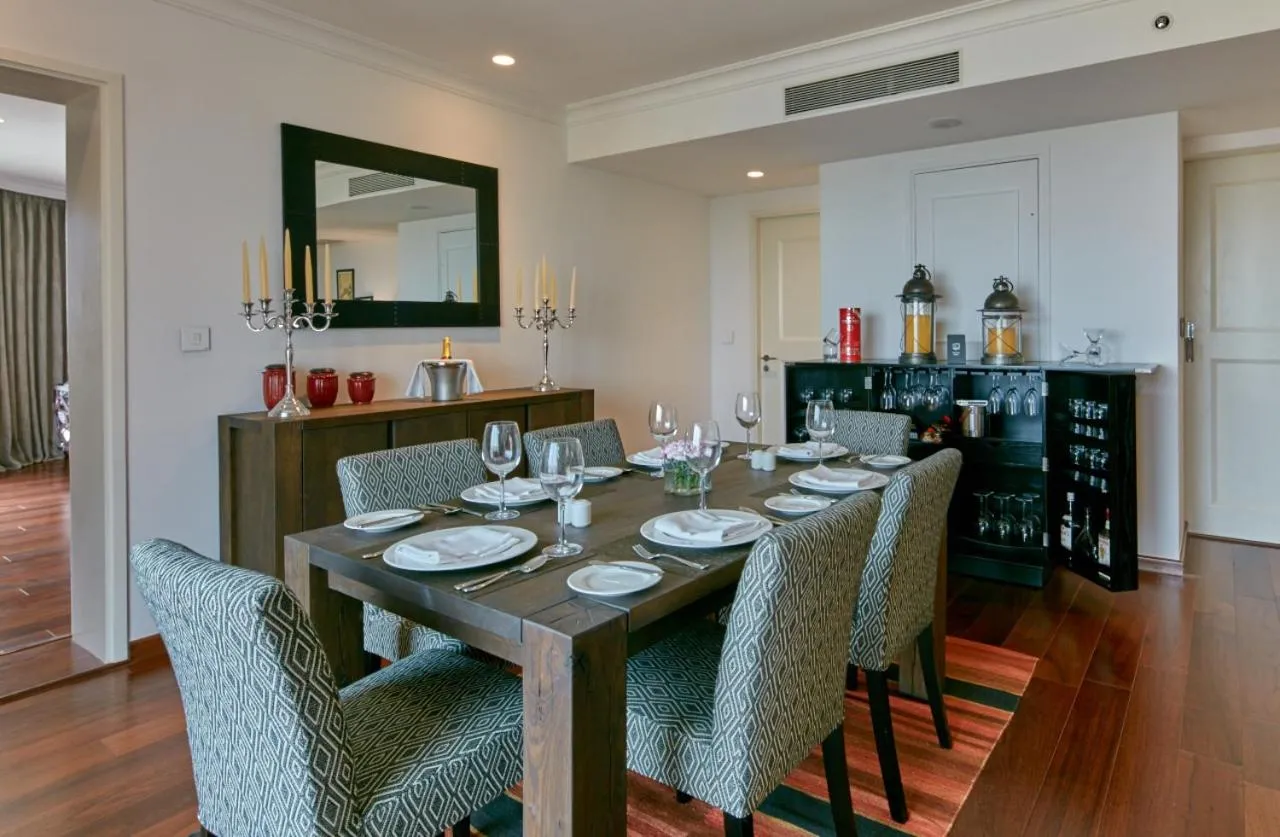 Dining area in The Waverly Hotel & Residences
