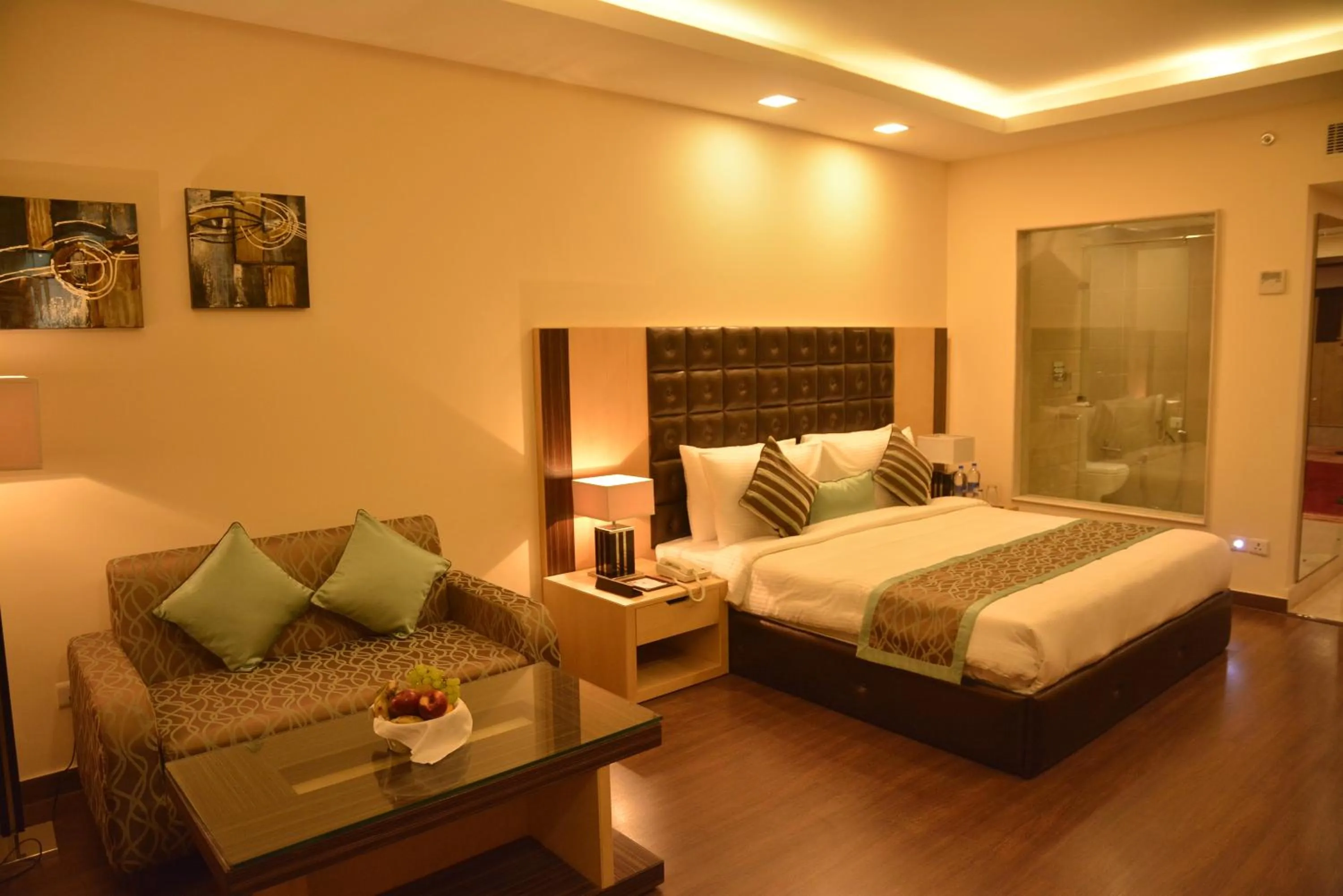 Bedroom, Bed in Grand Plaza Lords Inn Jammu