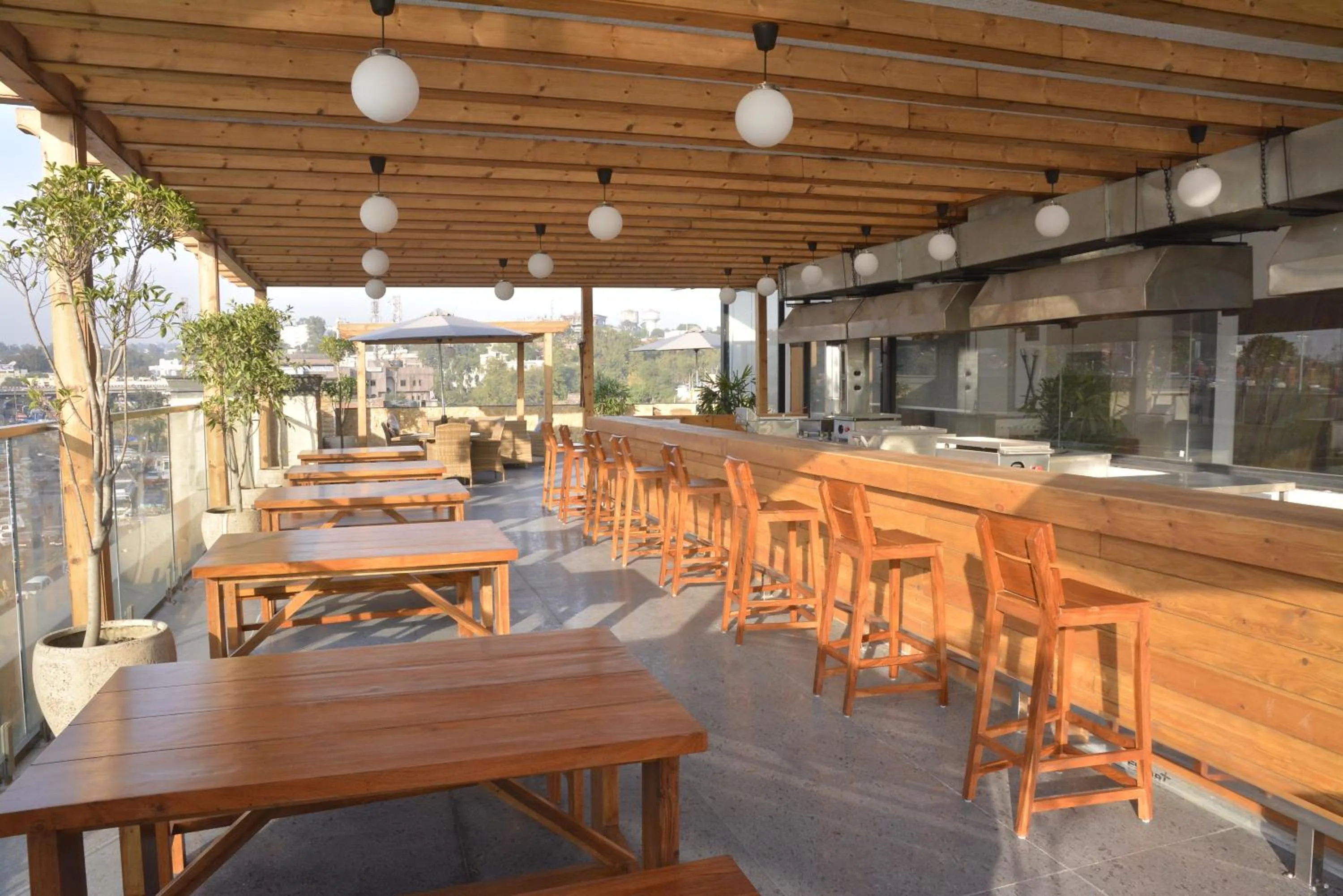 Restaurant/places to eat in Grand Plaza Lords Inn Jammu