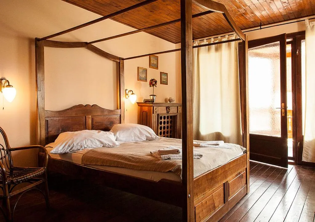Living room, Bed in Valea Verde Retreat Transilvania