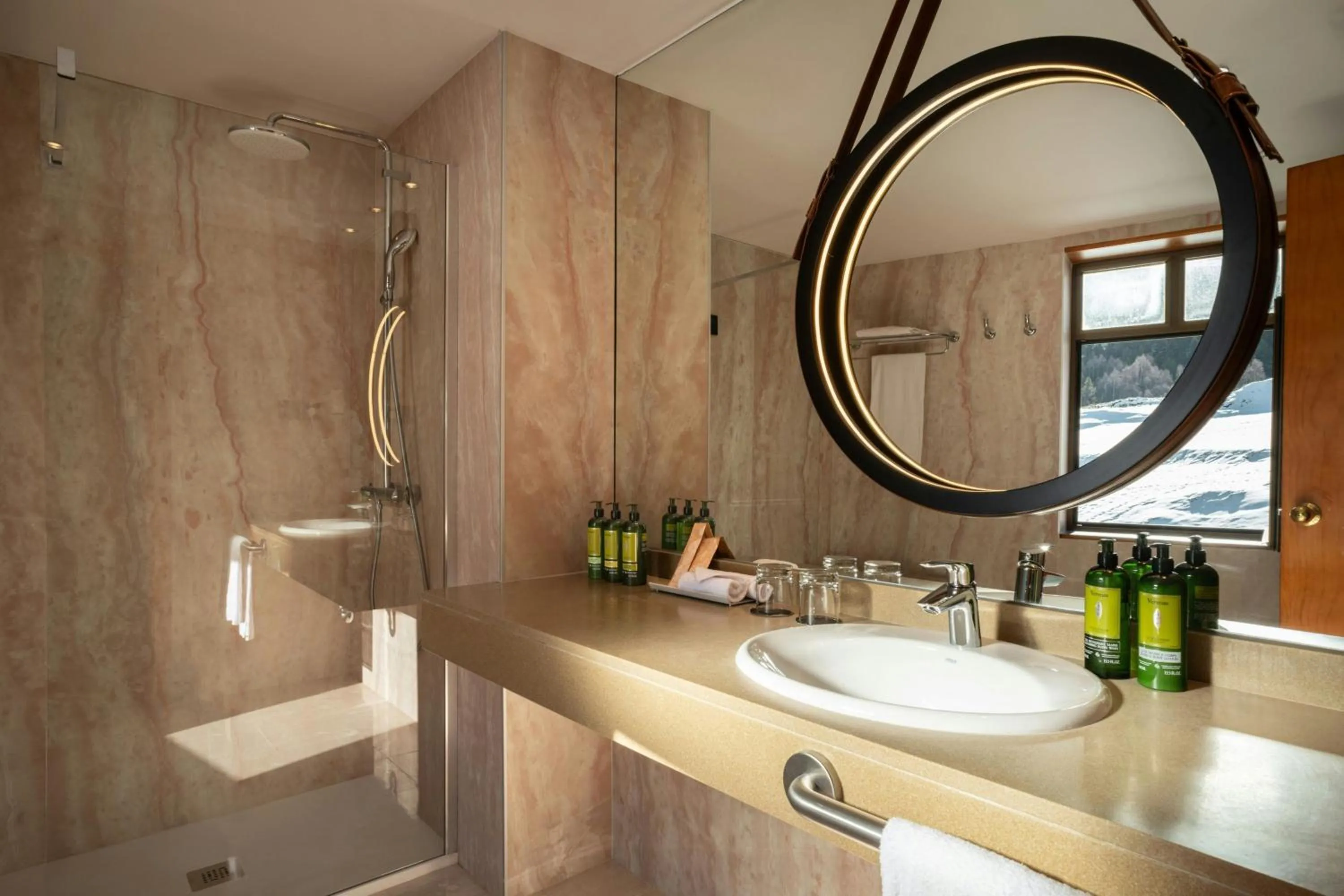 Bathroom in Hotel Euroski Mountain Resort & Spa