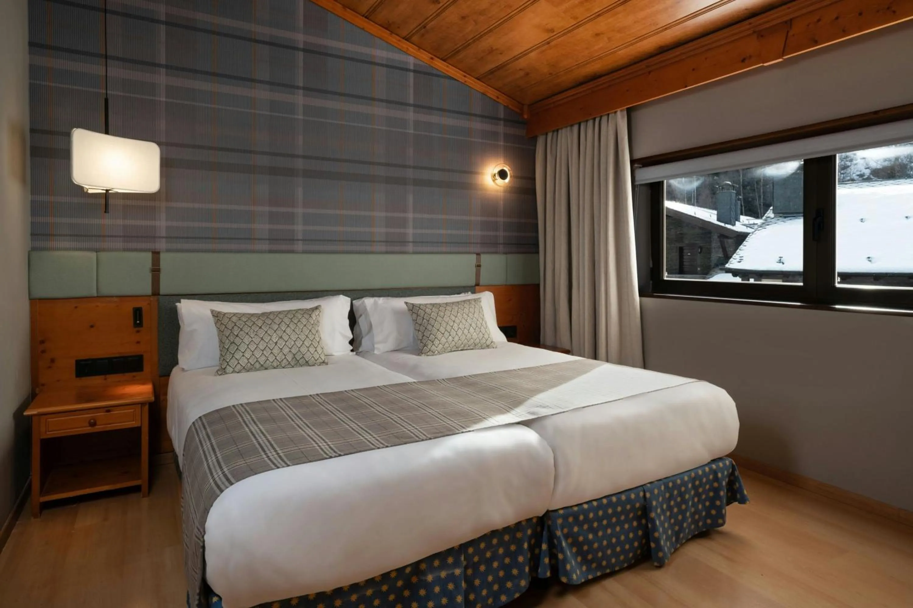 Photo of the whole room, Bed in Hotel Euroski Mountain Resort & Spa