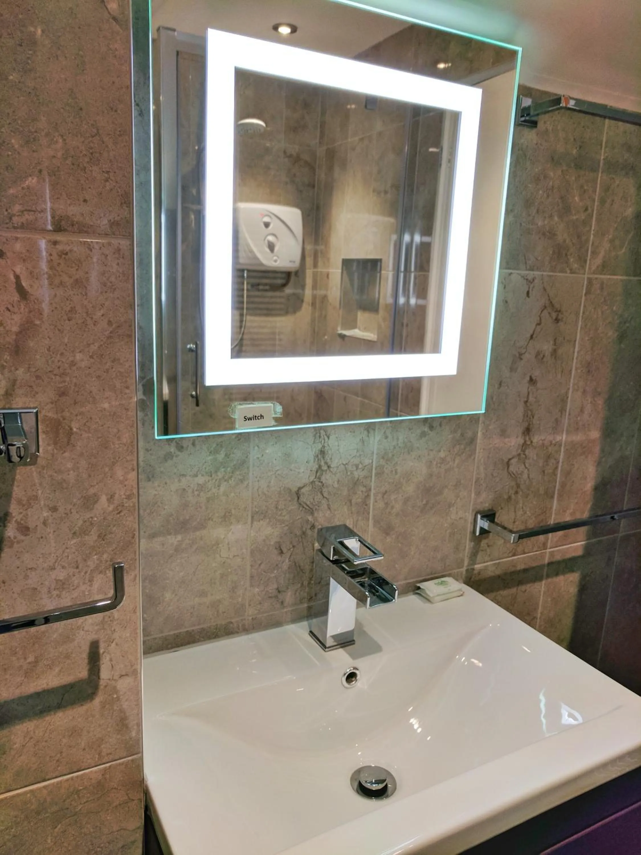 Bathroom in Glendevon House Hotel